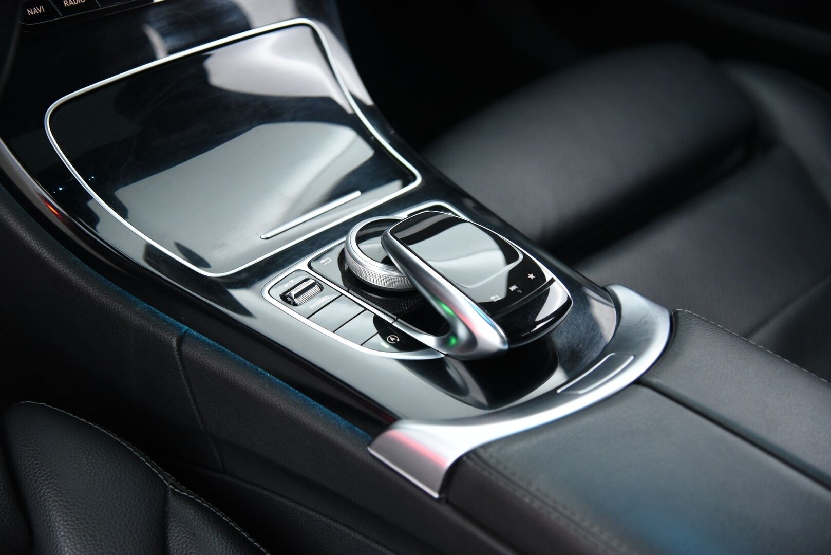 Mercedes-Benz C 2017 220 d T 4Matic A Business AMG * ILS+ / Webasto / Koukku / Panorama / 360° / Burmester / BLIS * - Nahkasisusta / Ambient Light - HULLUT AVAJAISHULINAT KORKOTARJOUS 3,29 %