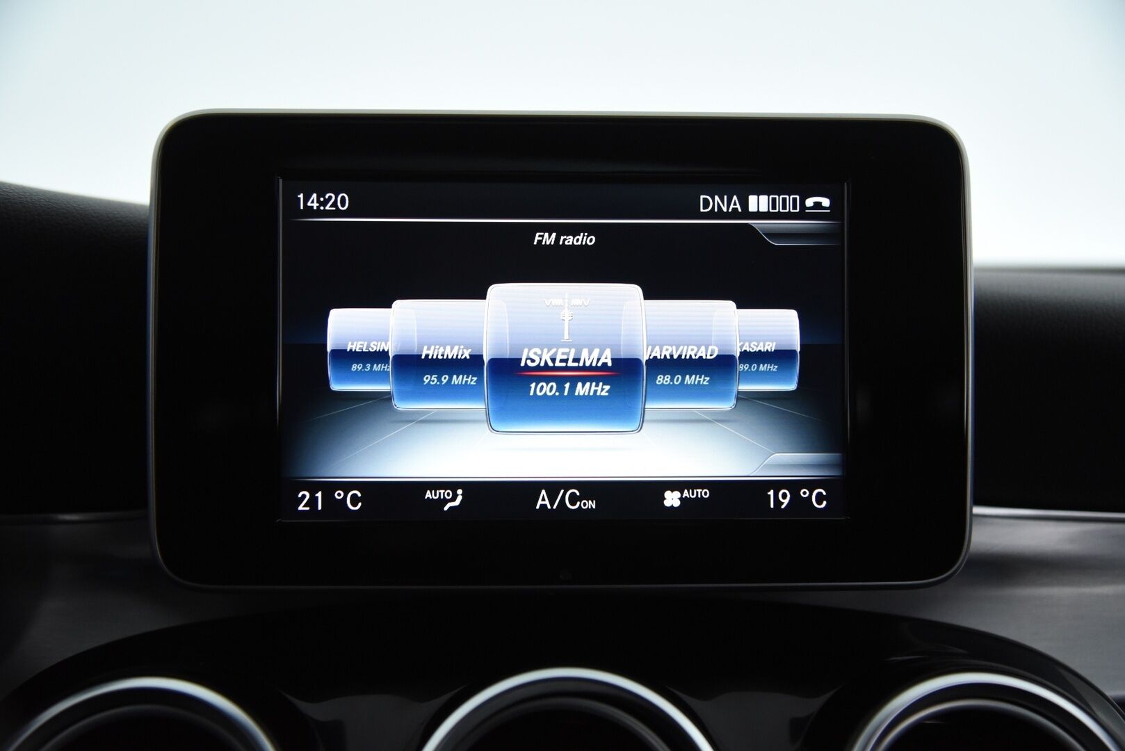 Mercedes-Benz C 2017 220 d T 4Matic A Business AMG * ILS+ / Webasto / Koukku / Panorama / 360° / Burmester / BLIS * - Nahkasisusta / Ambient Light - HULLUT AVAJAISHULINAT KORKOTARJOUS 3,29 %