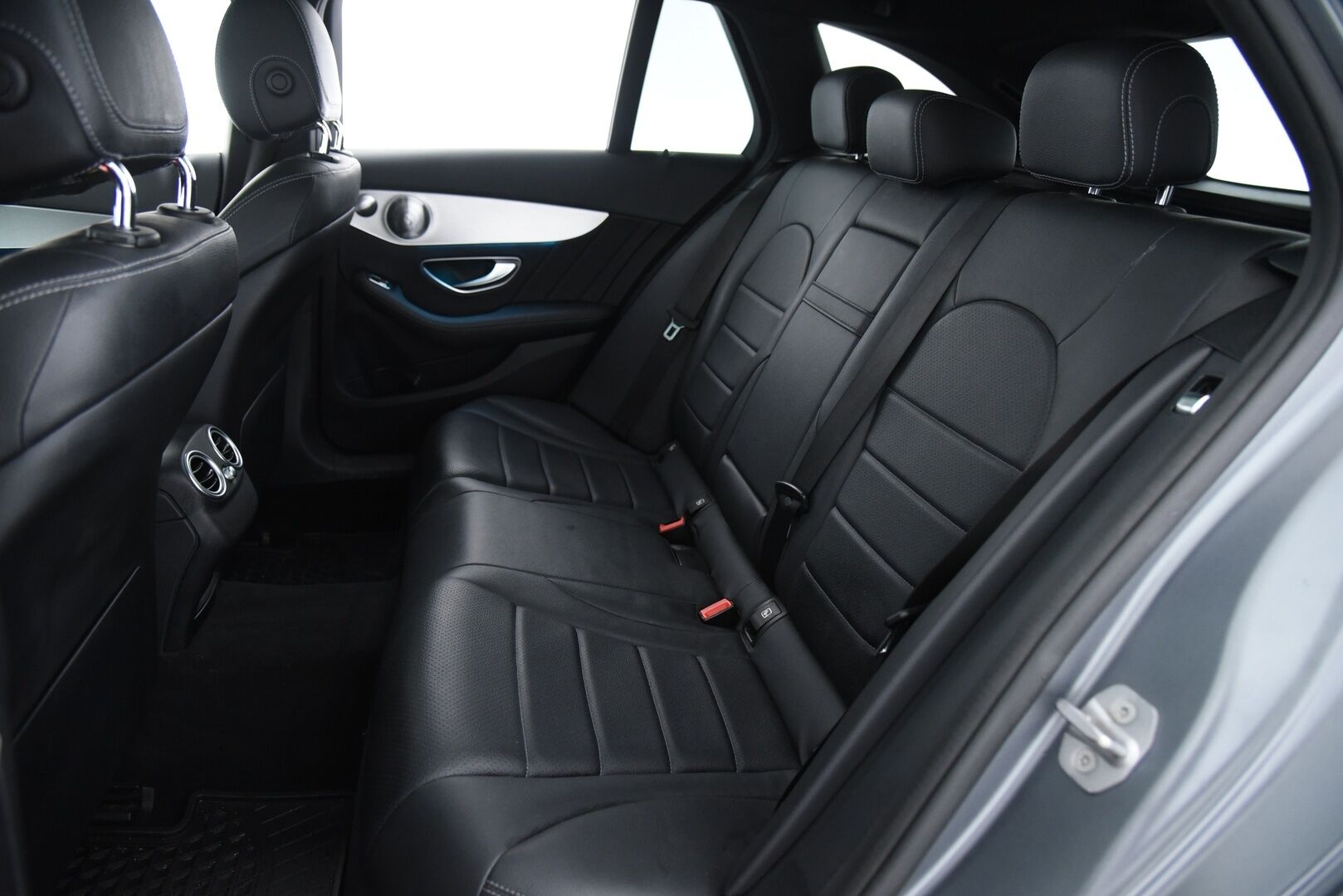 Mercedes-Benz C 2017 220 d T 4Matic A Business AMG * ILS+ / Webasto / Koukku / Panorama / 360° / Burmester / BLIS * - Nahkasisusta / Ambient Light - HULLUT AVAJAISHULINAT KORKOTARJOUS 3,29 %