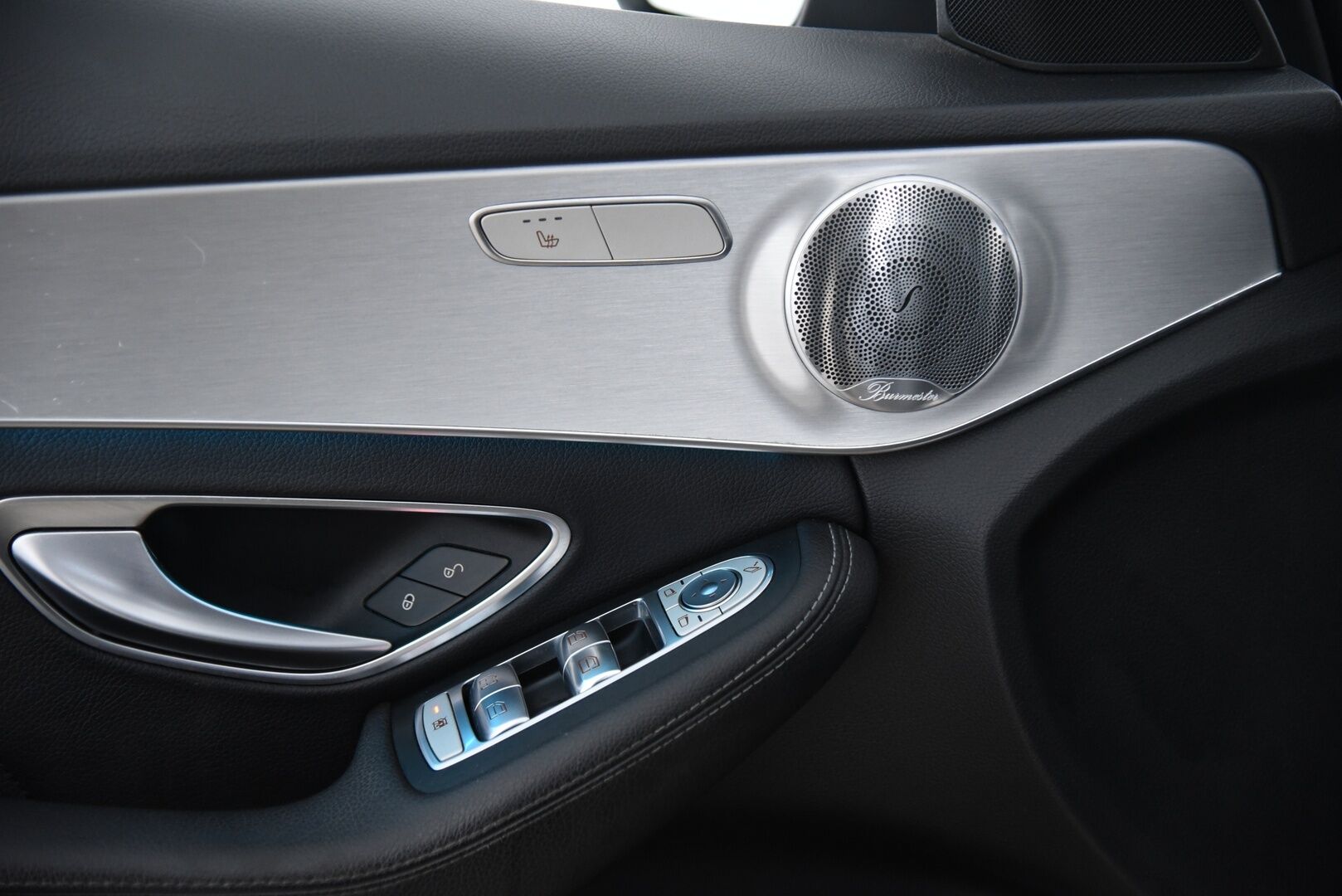 Mercedes-Benz C 2017 220 d T 4Matic A Business AMG * ILS+ / Webasto / Koukku / Panorama / 360° / Burmester / BLIS * - Nahkasisusta / Ambient Light - HULLUT AVAJAISHULINAT KORKOTARJOUS 3,29 %