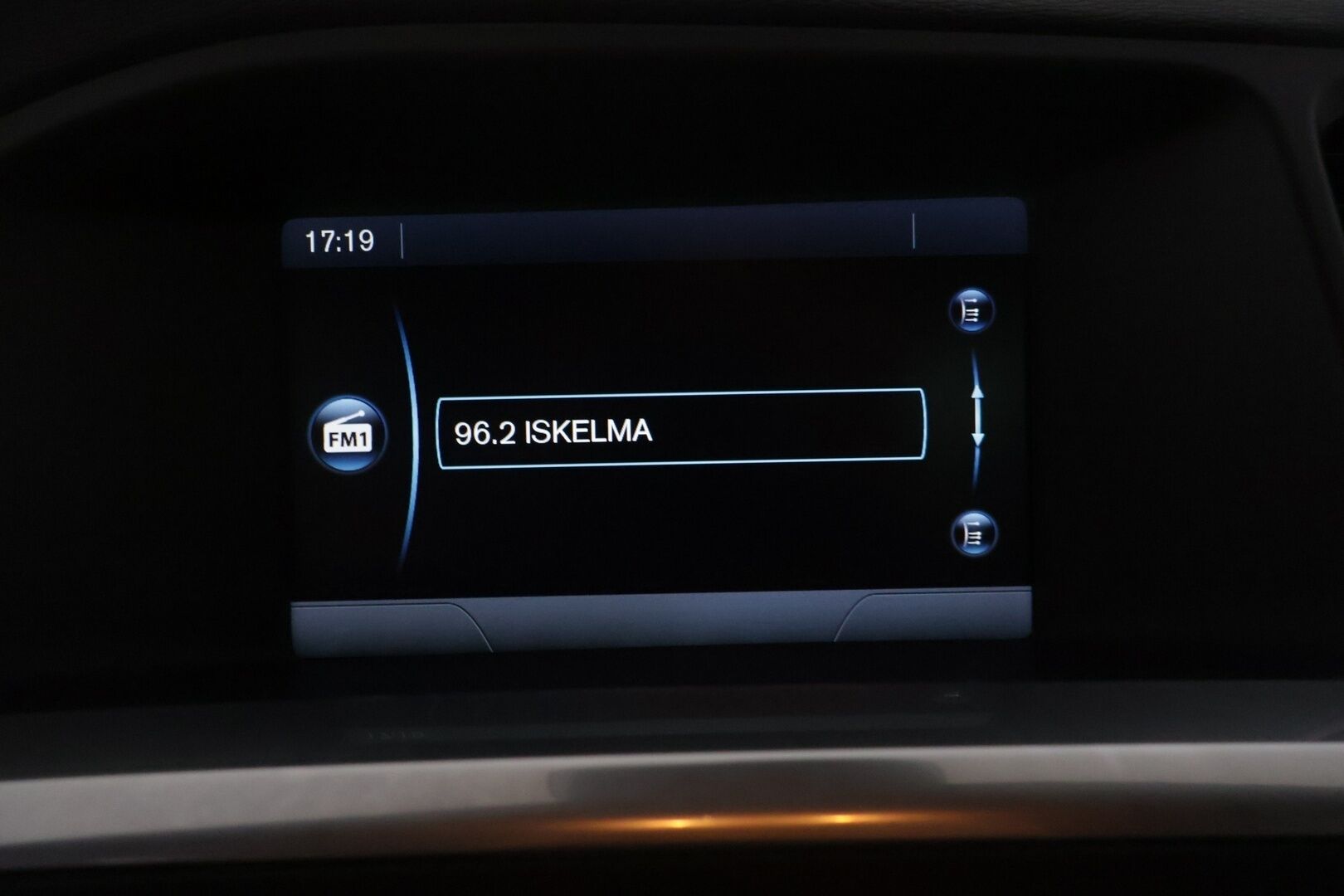 Volvo S60 2014 D5 AWD Edition Summum aut - l Webasto | KeyLessGo | Muistipenkki | Sporttinahat l Koukku | Xenon l Vakkari l