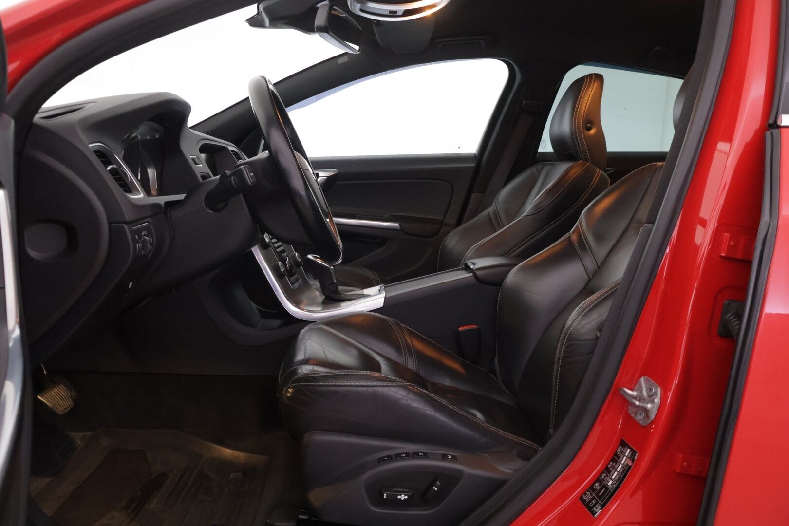 Volvo S60 2014 D5 AWD Edition Summum aut - * Webasto | Vakionopeudensäädin | Keyless | Muistipenkki | Koukku | Xenon *