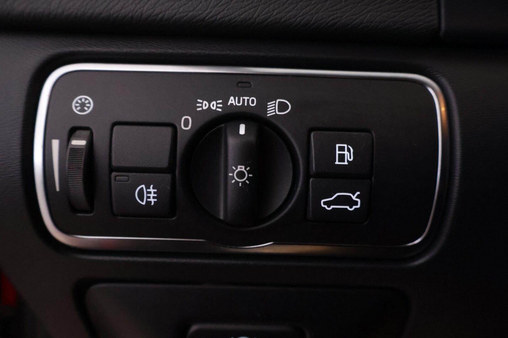 Volvo S60 2014 D5 AWD Edition Summum aut - l Webasto | KeyLessGo | Muistipenkki | Sporttinahat l Koukku | Xenon l Vakkari l