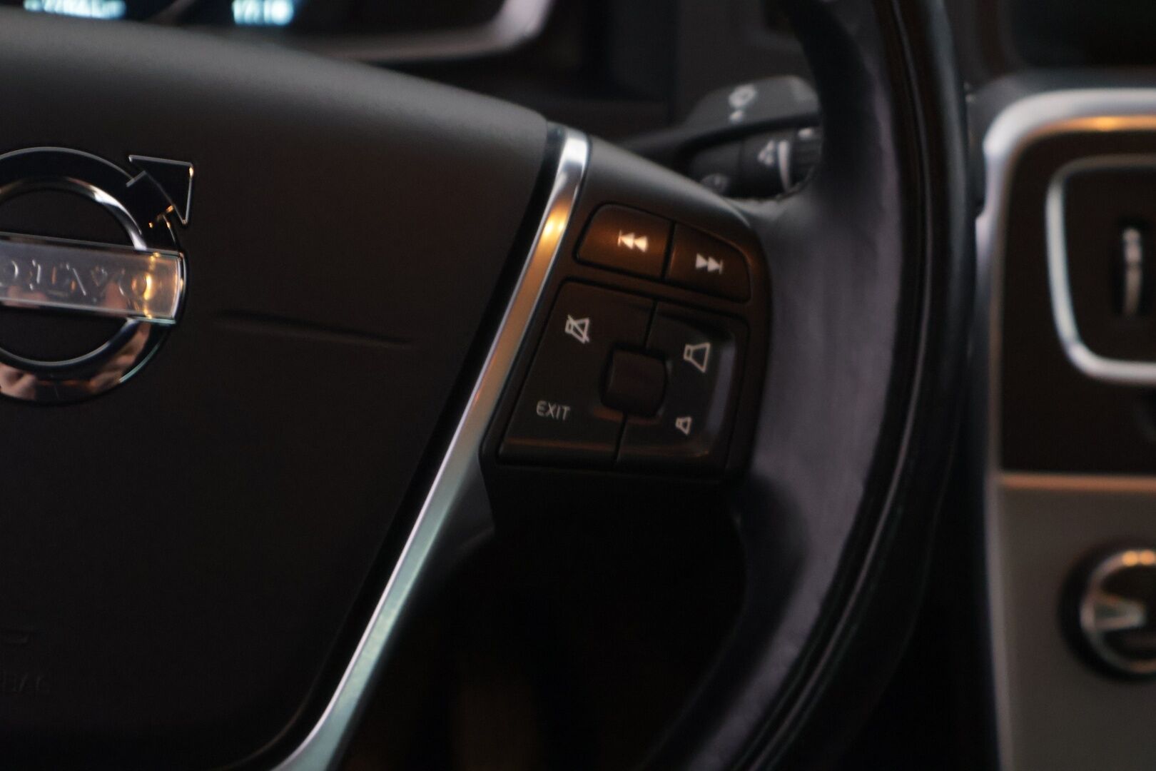 Volvo S60 2014 D5 AWD Edition Summum aut - * Webasto | Vakionopeudensäädin | Keyless | Muistipenkki | Koukku | Xenon *