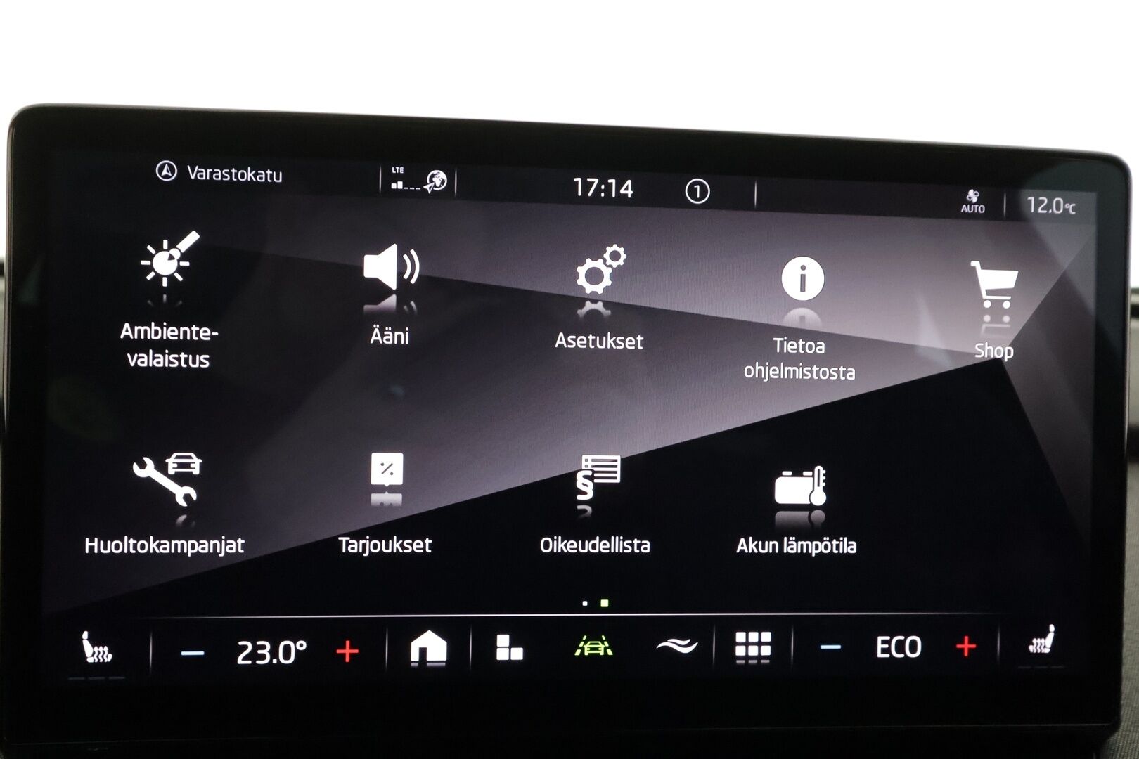 Skoda Enyaq 2022 80x 4x4 iV - | ACC | Koukku | ILP | LED | P.Kamera | Puolinahat | Ratinlämmitys | Keyless | Apple&Android | 1.Om Suomi-auto | Merkkihuollettu | Kahdet Renkaat |