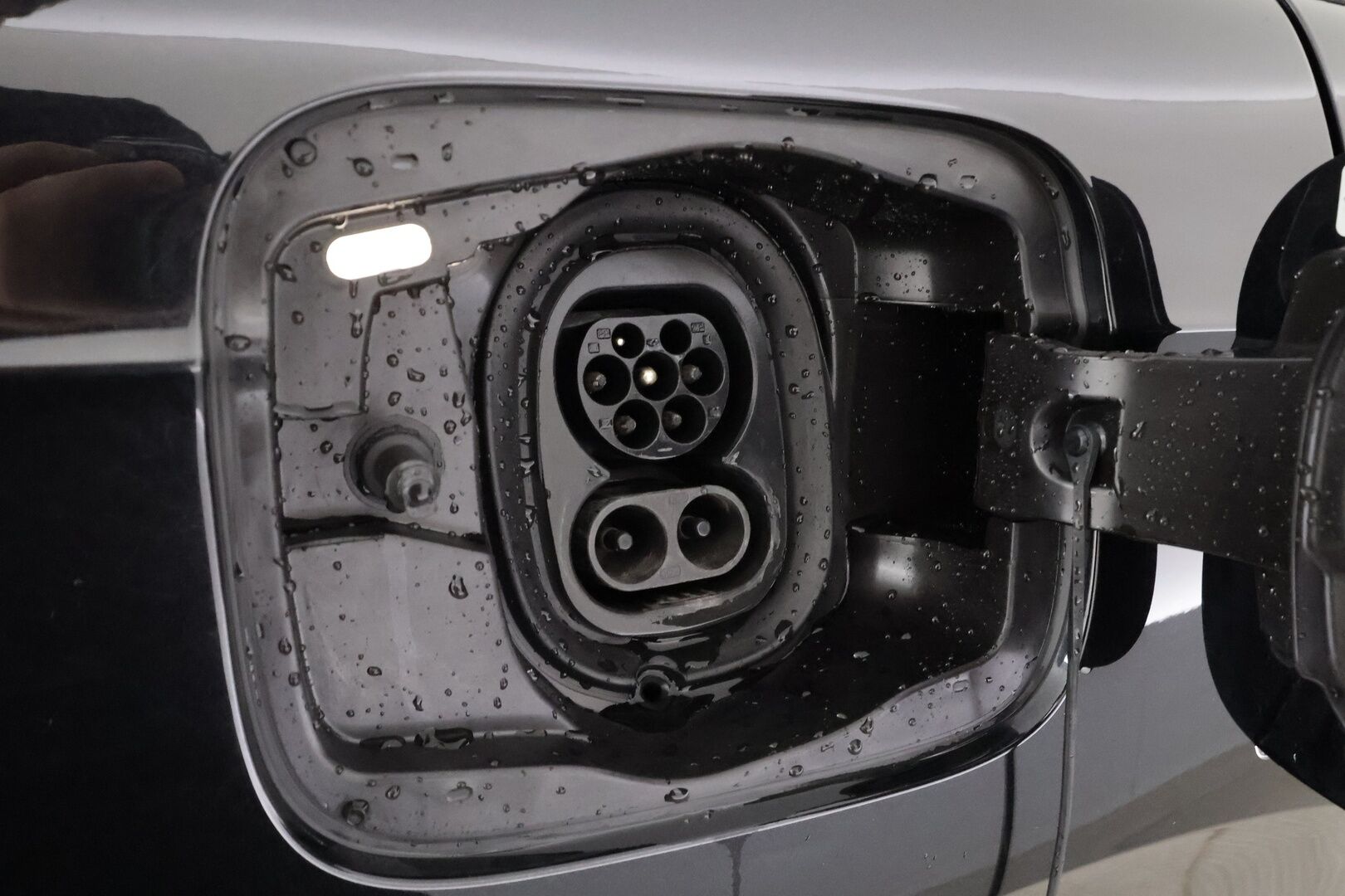 Skoda Enyaq 2022 80x 4x4 iV - | ACC | Koukku | ILP | LED | P.Kamera | Puolinahat | Ratinlämmitys | Keyless | Apple&Android | 1.Om Suomi-auto | Merkkihuollettu | Kahdet Renkaat |