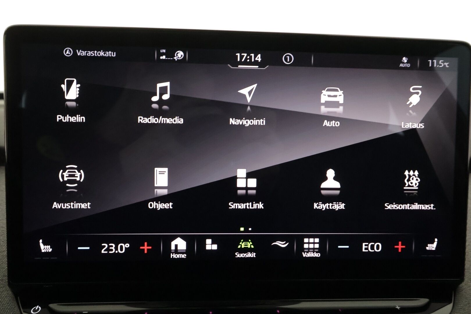 Skoda Enyaq 2022 80x 4x4 iV - | ACC | Koukku | ILP | LED | P.Kamera | Puolinahat | Ratinlämmitys | Keyless | Apple&Android | 1.Om Suomi-auto | Merkkihuollettu | Kahdet Renkaat |