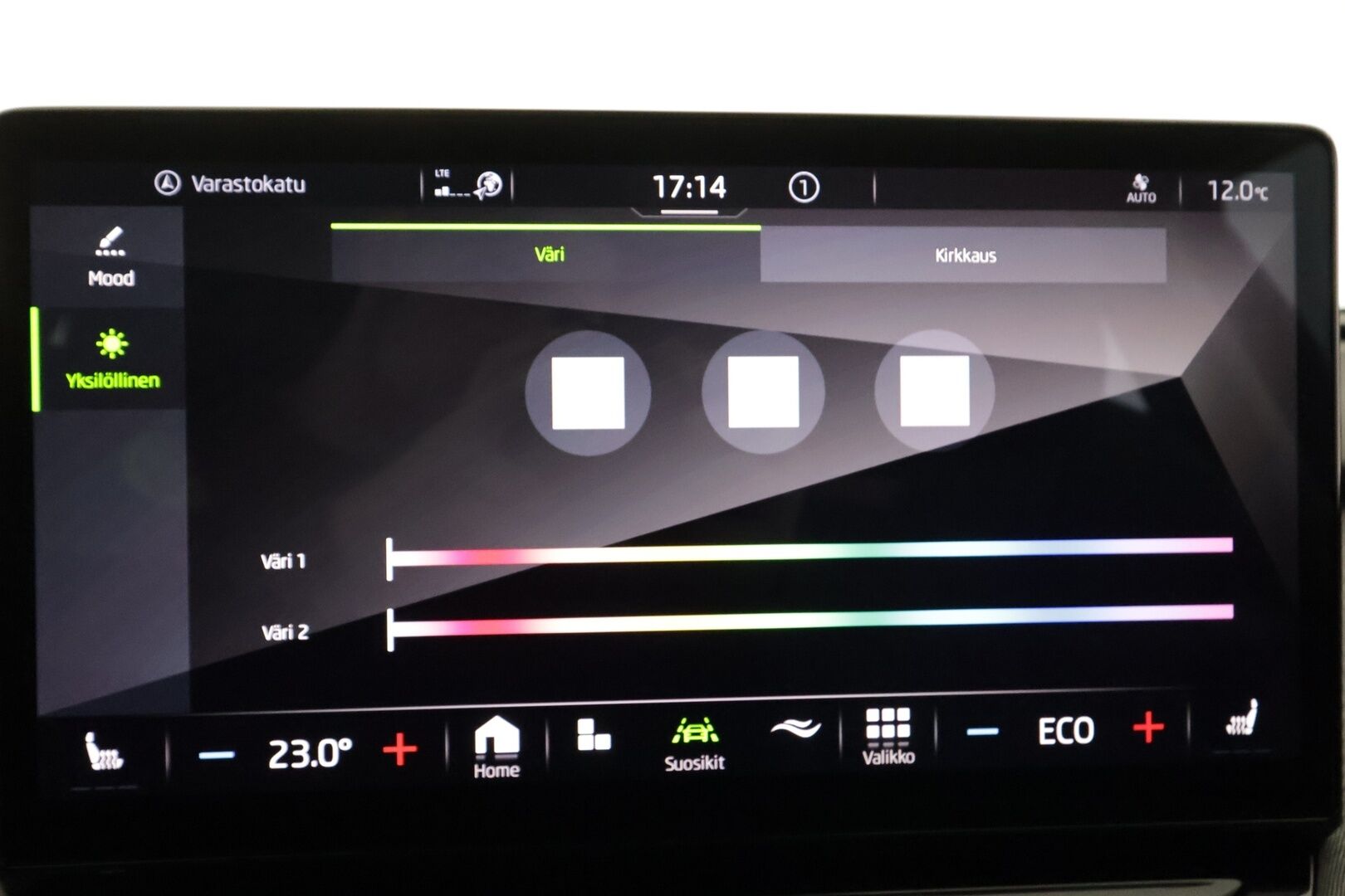 Skoda Enyaq 2022 80x 4x4 iV - | ACC | Koukku | ILP | LED | P.Kamera | Puolinahat | Ratinlämmitys | Keyless | Apple&Android | 1.Om Suomi-auto | Merkkihuollettu | Kahdet Renkaat |