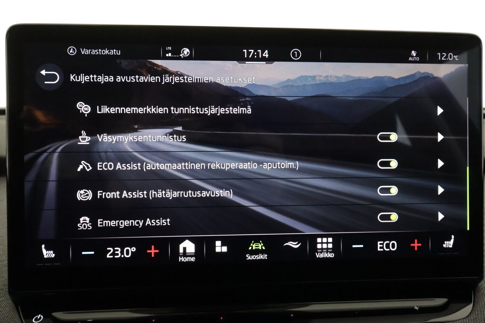 Skoda Enyaq 2022 80x 4x4 iV - | ACC | Koukku | ILP | LED | P.Kamera | Puolinahat | Ratinlämmitys | Keyless | Apple&Android | 1.Om Suomi-auto | Merkkihuollettu | Kahdet Renkaat |