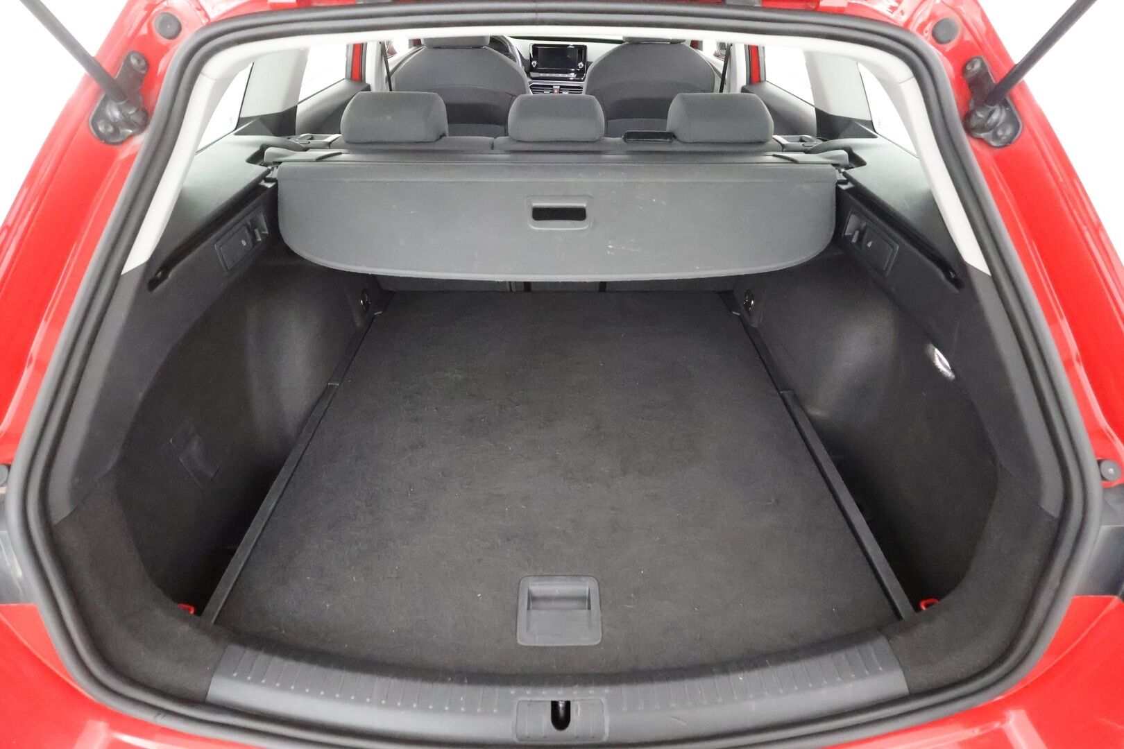 Seat LEON SPORTSTOURER 2023 1,0 eTSI 110 Hybrid Style DSG * Webasto / Koukku / LED / P.Tutkat / Kaistavahti * - 1-om Suomi-auto / Kahdet renkaat aluvanteilla / Merkkihuollot