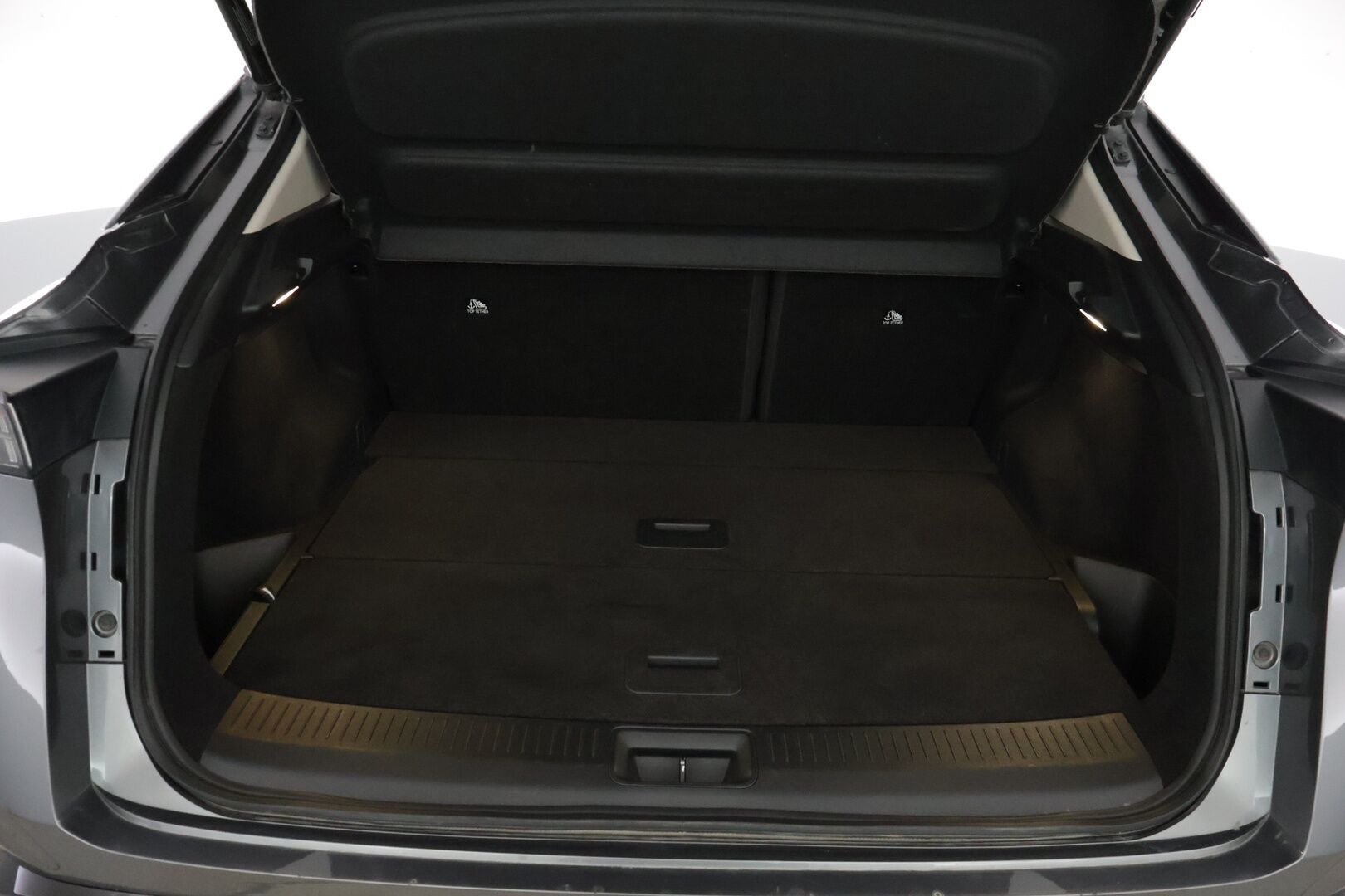 Nissan Ariya 2022 87kWh Evolve - Adapt. Vakkari / HUD / Panorama / Bose / 360° Kamera / Ilmastoidut Muistipenkit / Koukku / KeylessGo / Kaistavahti / Ratinlämmitin - KORKO VAIN 3,99 %