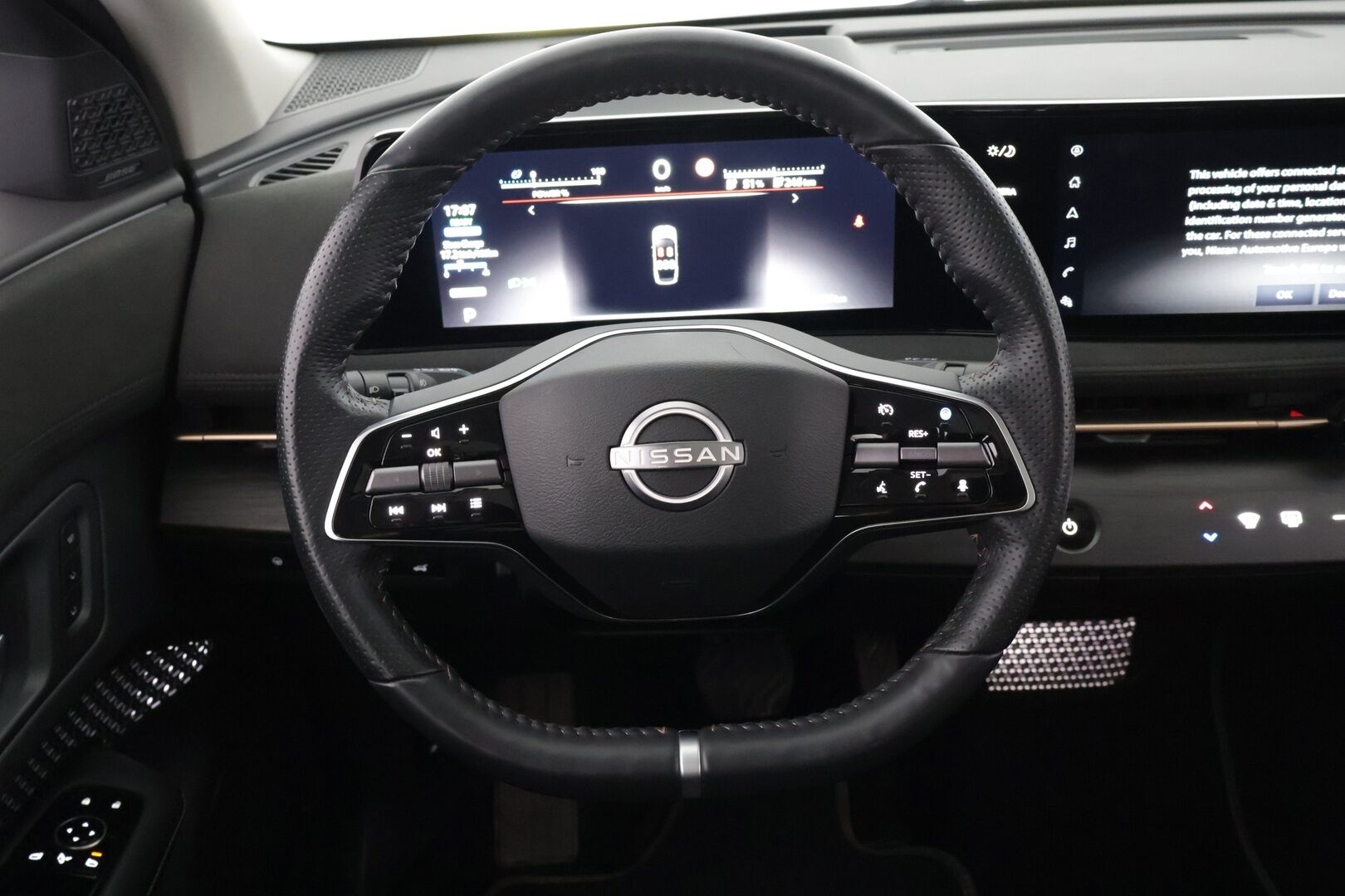 Nissan Ariya 2022 87kWh Evolve - Adapt. Vakkari / HUD / Panorama / Bose / 360° Kamera / Ilmastoidut Muistipenkit / Koukku / KeylessGo / Kaistavahti / Ratinlämmitin - KORKO VAIN 3,99 %