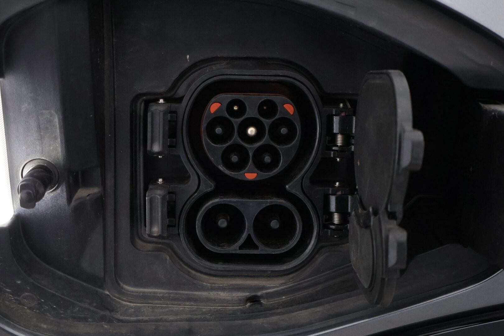 Nissan Ariya 2022 87kWh Evolve - Adapt. Vakkari / HUD / Panorama / Bose / 360° Kamera / Ilmastoidut Muistipenkit / Koukku / KeylessGo / Kaistavahti / Ratinlämmitin - KORKO VAIN 3,99 %