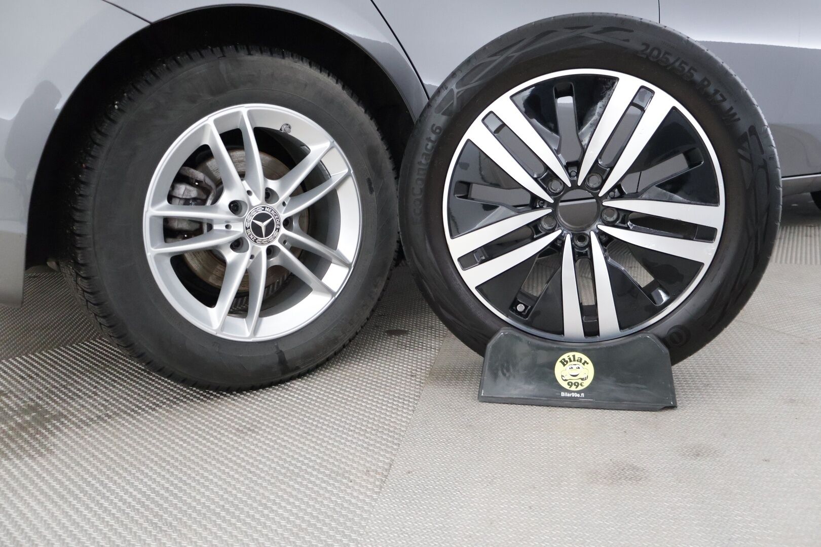 Mercedes-Benz A 2022 180 A Suomi Edition *Widescreen / Lohko /  P.Kamera / LED / Sporttipenkit / Kaistavahti* - *Vakkari / Suomi-auto / Puolinahat / 2x Renkaat ja vanteet!*