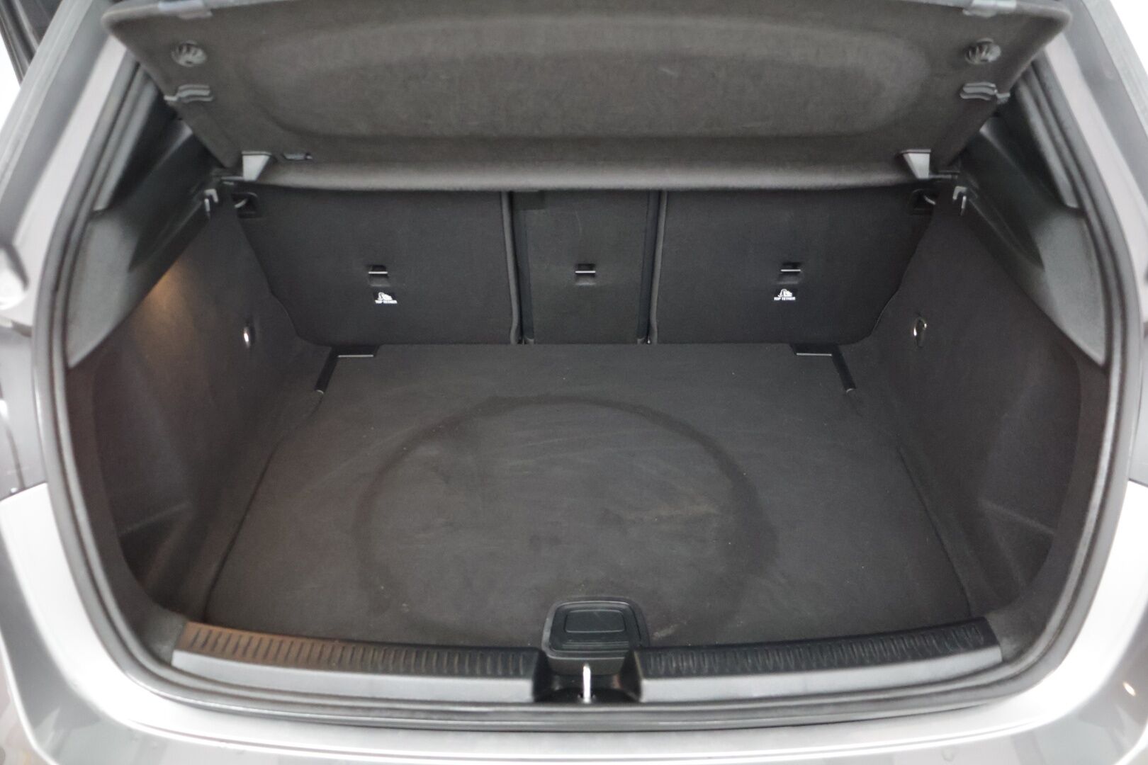 Mercedes-Benz A 2022 180 A Suomi Edition / Digimittari / Kaistavahti / P- Kamera / LED - Vakkari / Suomi-auto / Bluetooth / Puolnahka penkit / - HULLU BLACKWEEK KORKOTARJOUS 2,49%