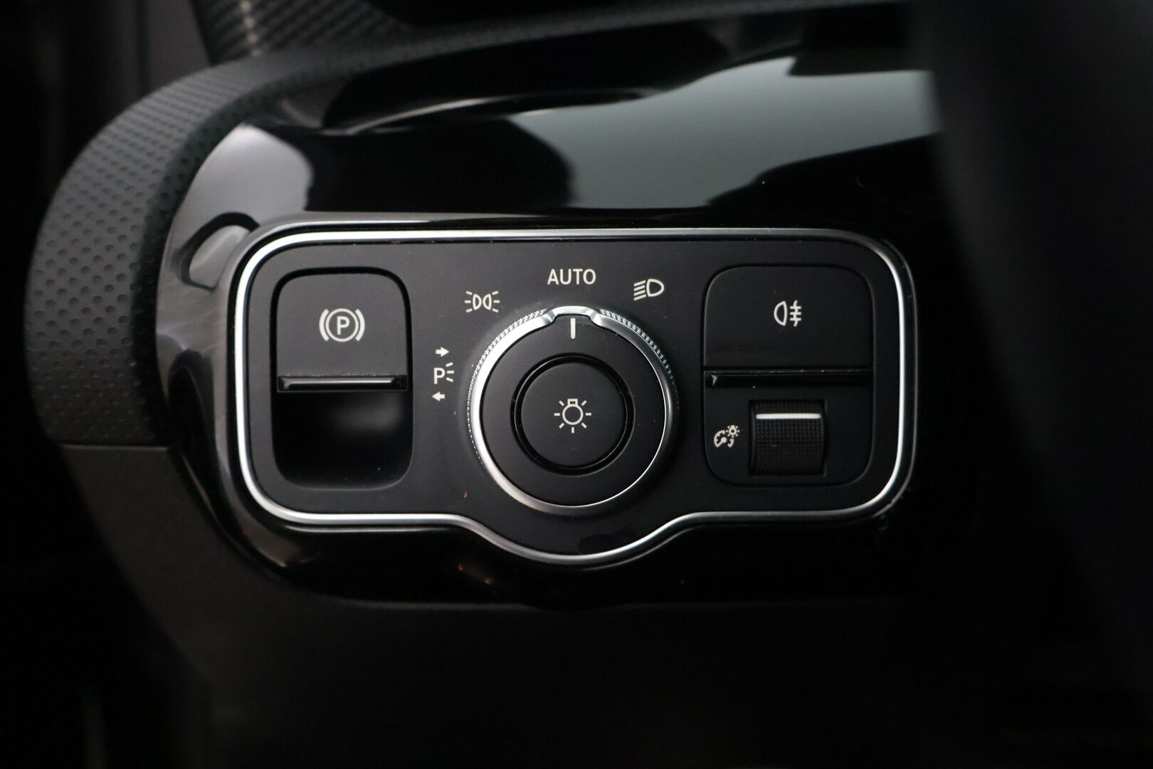 Mercedes-Benz A 2022 180 A Suomi Edition / Digimittari / Kaistavahti / P- Kamera / LED - Vakkari / Suomi-auto / Bluetooth / Puolnahka penkit / - HULLU BLACKWEEK KORKOTARJOUS 2,49%