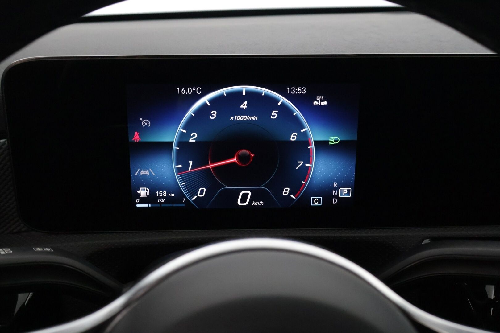 Mercedes-Benz A 2022 180 A Suomi Edition *Widescreen / Lohko /  P.Kamera / LED / Sporttipenkit / Kaistavahti* - *Vakkari / Suomi-auto / Puolinahat / 2x Renkaat ja vanteet!*