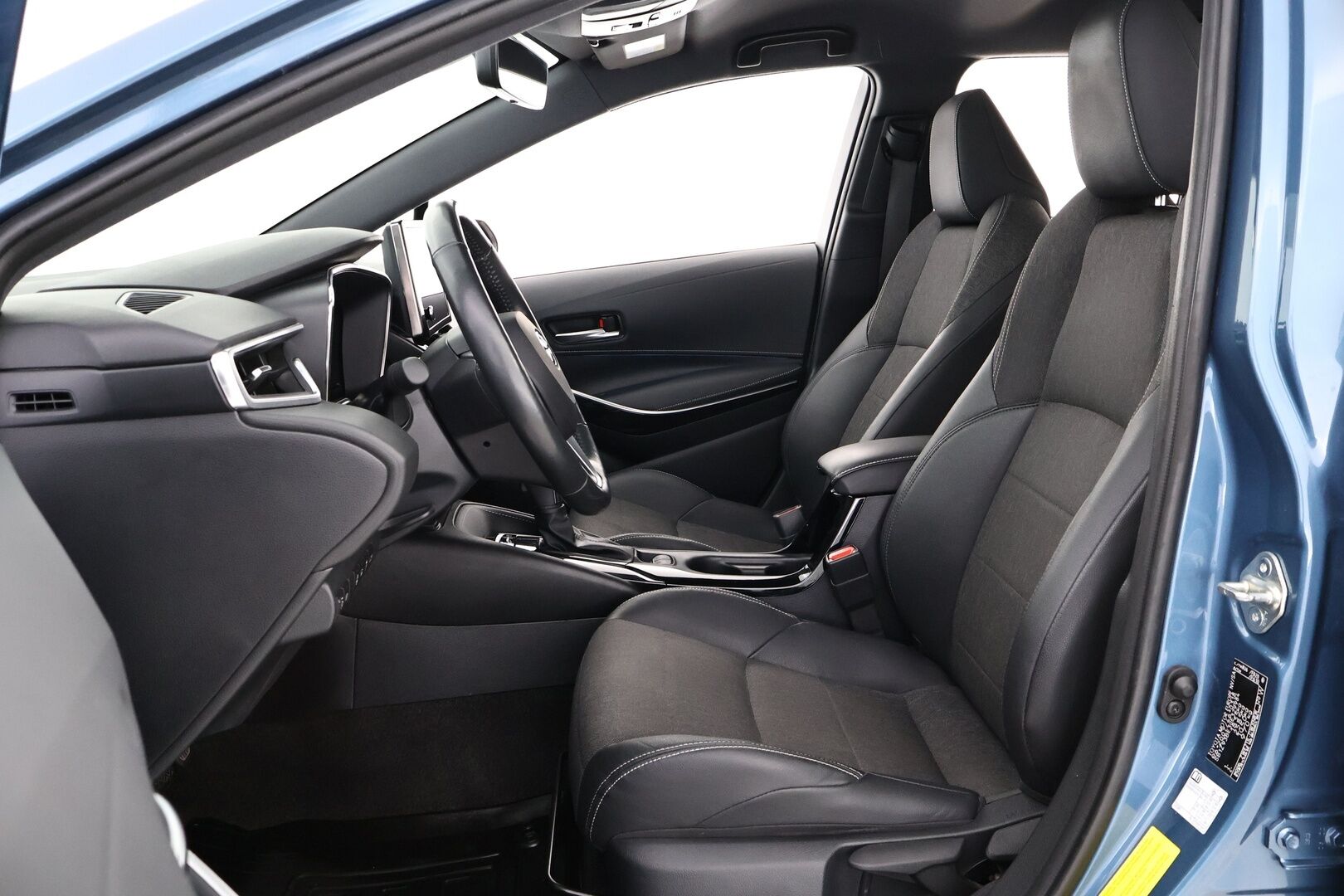 Toyota Corolla 2023 Touring Sports 1,8 Hybrid Prestige Edition - 1.Om Suomiauto | Adapt.vakkari | Peruutuskamera | Puolinahat | Ratinlämmitin | Sähköluukku | Keyless |  LED | Juuri saapunut!