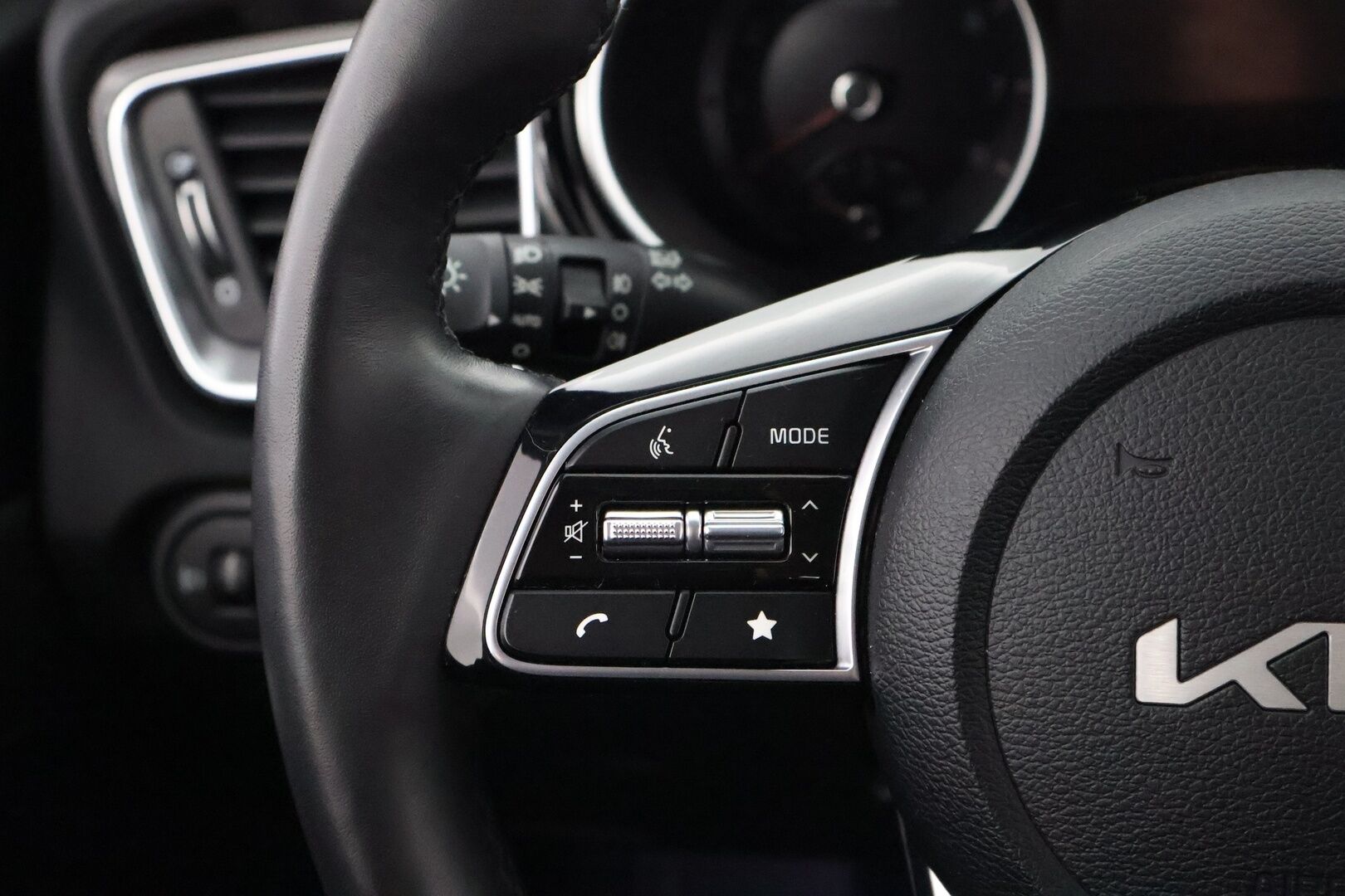 Kia XCeed 2022 1,5 T-GDI 160hv EX DCT - 1.Om Suomiauto / Adapt.vakkari / Peruutuskamera / Puolinahat / Adapt.LED / Sähköluukku / Ratinlämmitys / Merkkihuollot!