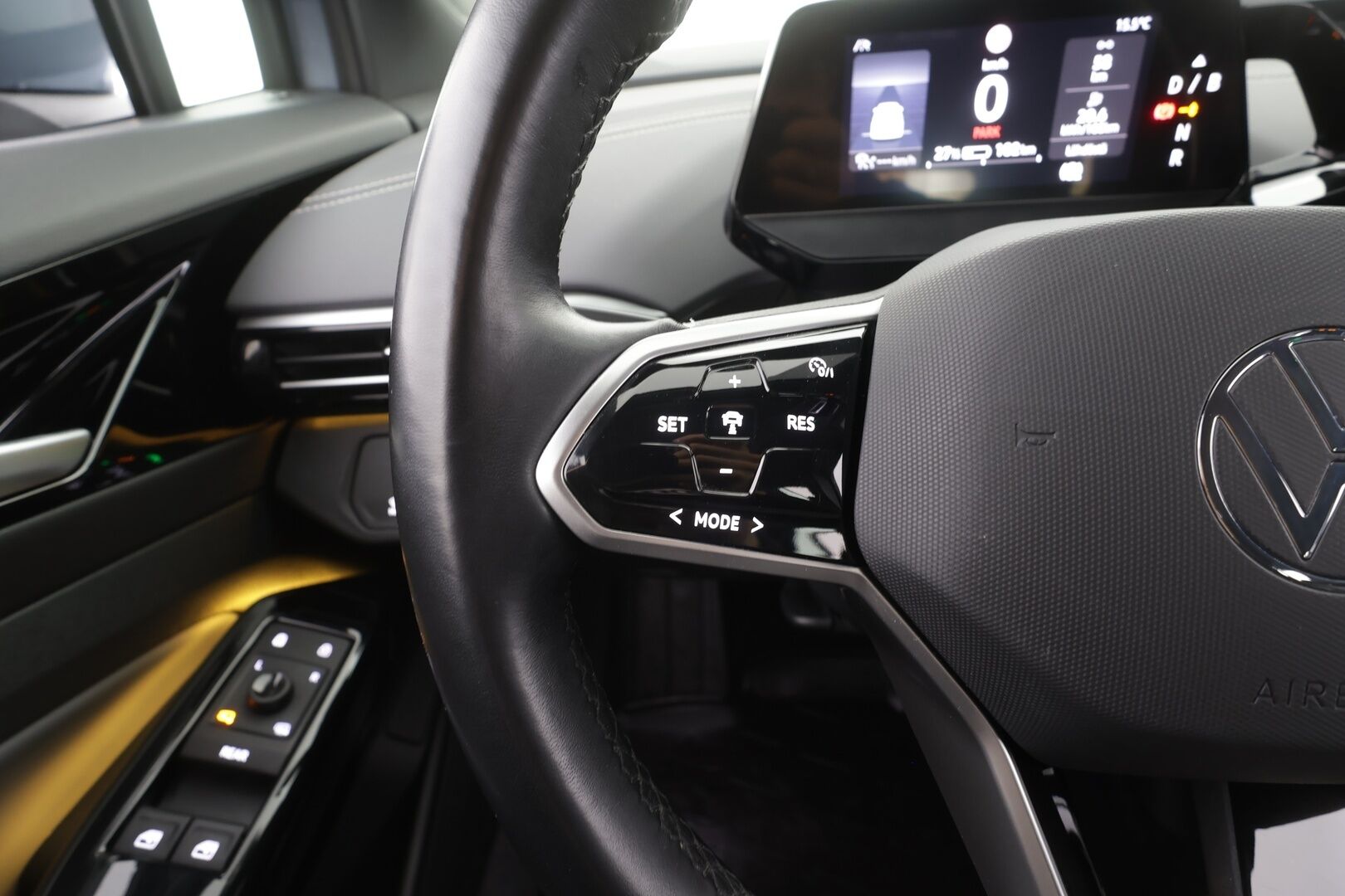 Volkswagen ID.4 2023 Pro FastLane 128 kW,  akku 77 kWh - | ACC | ILP | Koukku | LED | Puolinahat | P.kamera | keyless | Apple&Android | 1.Om Suomi-auto | Kahdet Renkaat | Merkkihuollettu |