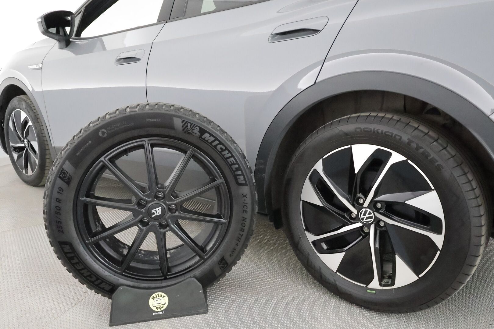 Volkswagen ID.4 2023 Pro Performance 150 kW **Lämpöpumppu / Koukku / Adapt.Vakkari / Matrix-LED / 360° / Hierovat Sportpenkit Muistilla** - 1-om Suomi-auto / Kahdet Renkaat