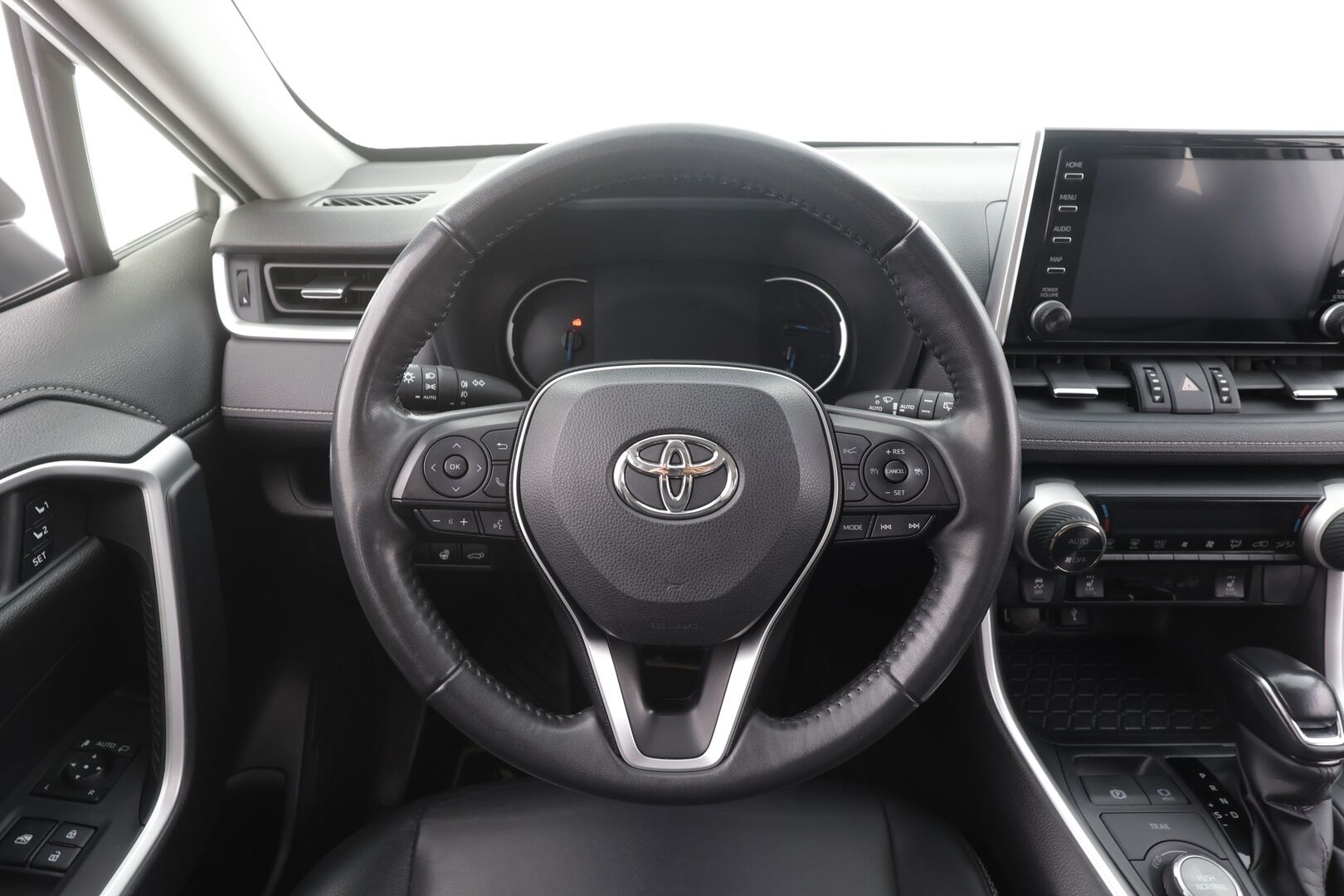 Toyota RAV4 2022 2,5 Hybrid AWD-i Premium - | ACC | Koukku | Lohko+Sisä | P.Kamera | Muistipenkki | LED | Nahat | Sähköluukku | Ratinlämmitin | Apple&Android | Keyless | ALV | Kahdet renkaat aluvanteilla | 