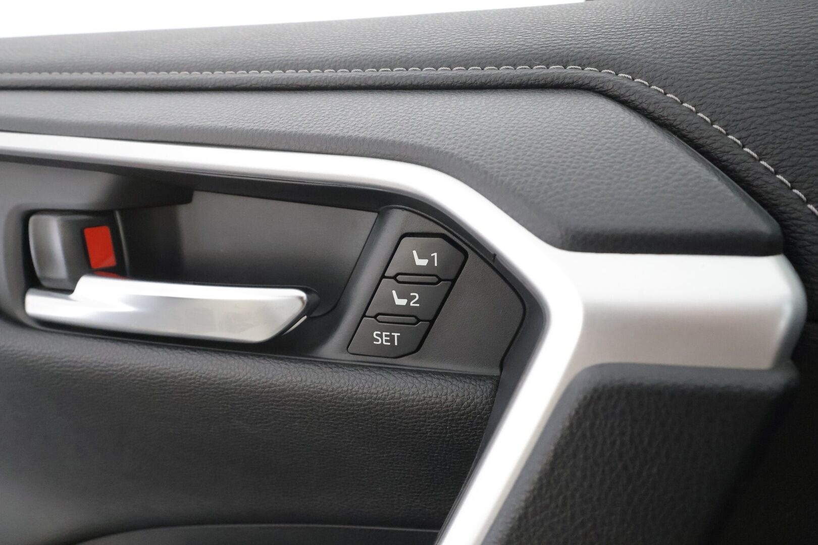 Toyota RAV4 2022 2,5 Hybrid AWD-i Premium - | ACC | Koukku | Lohko+Sisä | P.Kamera | Muistipenkki | LED | Nahat | Sähköluukku | Ratinlämmitin | Apple&Android | Keyless | ALV | Kahdet renkaat aluvanteilla | 