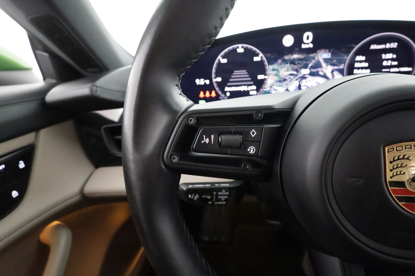 Porsche Taycan 2023 4 Cross Turismo * ACC / Sport Chrono / Lasikatto / PASM / PDLS+ / Comfort Access / Sound Package / ILP / Muistipenkit * - 1.Om Suomi-auto / Merkkihuollettu / Akku kuntotarkastettu!