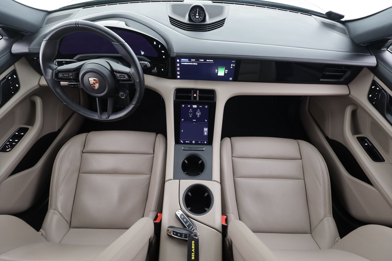 Porsche Taycan 2023 4 Cross Turismo * ACC / Sport Chrono / Lasikatto / PASM / PDLS+ / Comfort Access / Sound Package / ILP / Muistipenkit * - 1.Om Suomi-auto / Merkkihuollettu / Akku kuntotarkastettu!