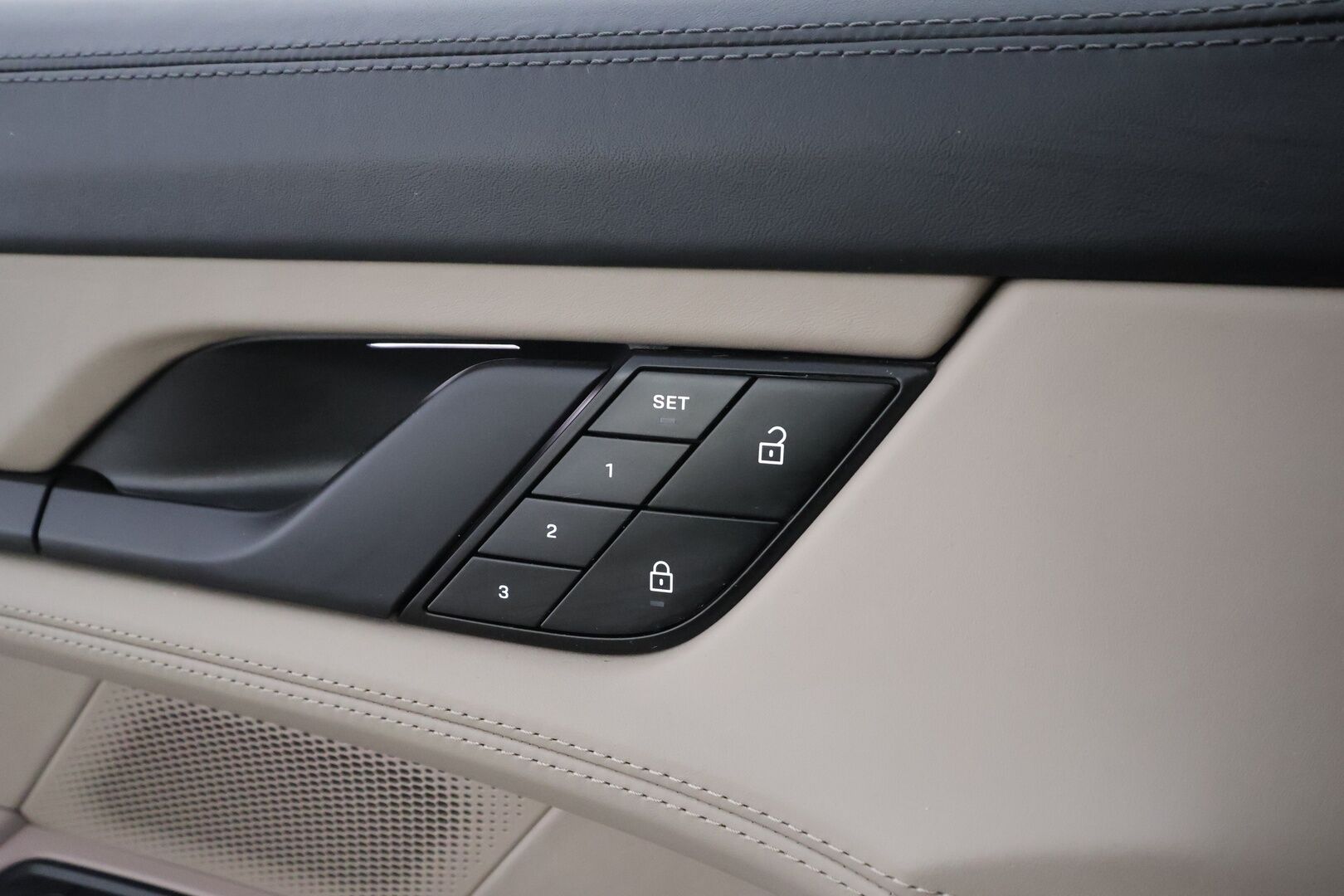 Porsche Taycan 2023 4 Cross Turismo - * ACC | Sport Chrono | Lasikatto | PASM | PDLS+ | Comfort Access |Sound Package | ILP | Muistipenkit *