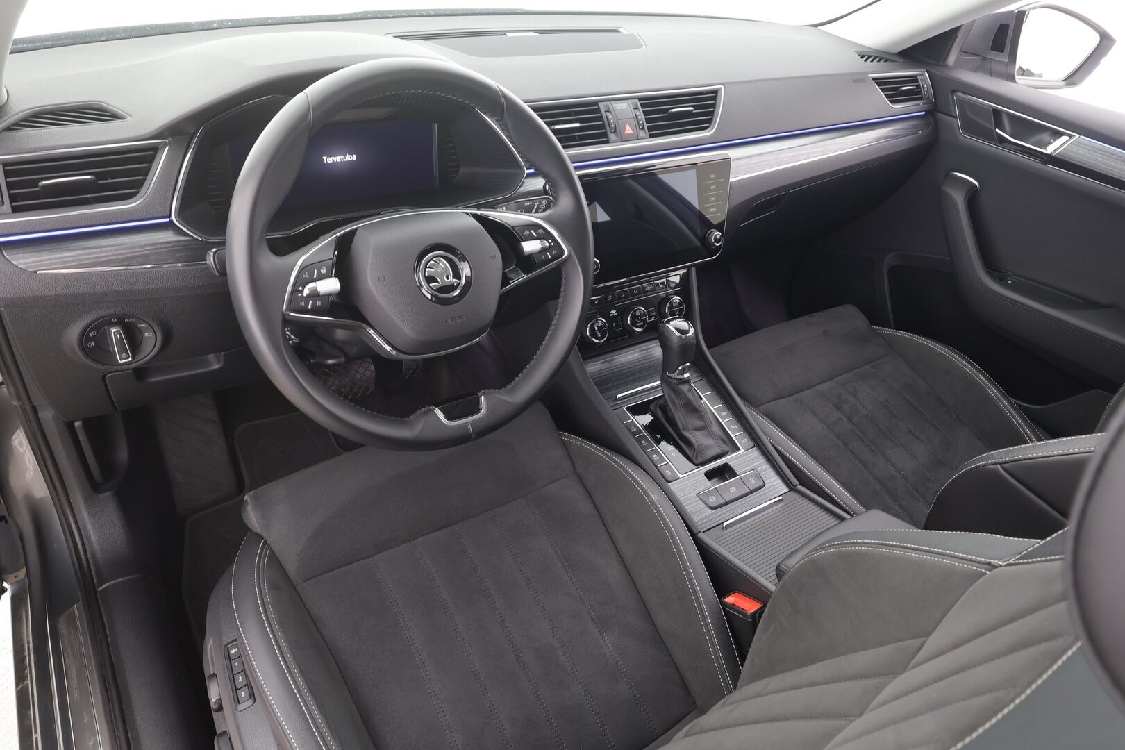 Skoda Superb 2023 Combi 1.4 TSI PHEV Style iV DSG Autom. - | ACC | Webasto | Koukku | Muistipenkit | P.kamera | LED | Puolinahat | Keyless | Apple&Android | 1.Om Suomi-auto | Kahdet Renkaat | Koti & Kauppalataus |