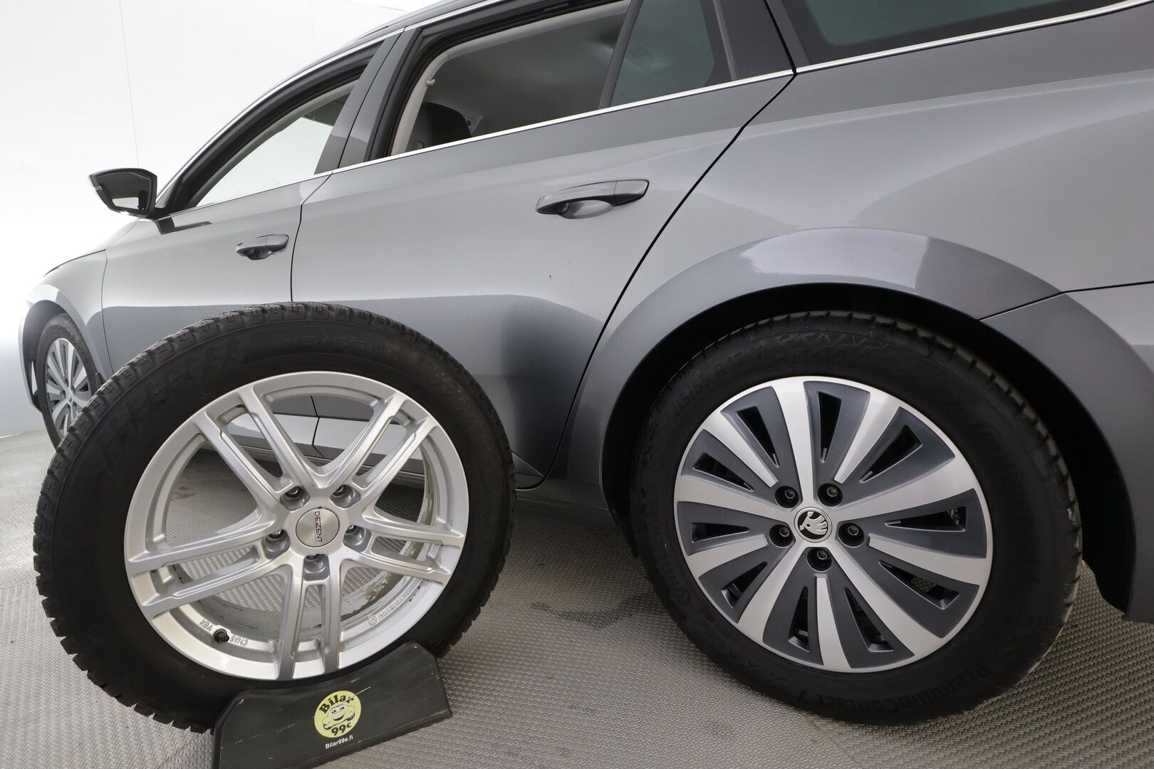 Skoda Superb 2023 Combi 1.4 TSI PHEV Style iV DSG Autom. - | ACC | Webasto | Koukku | Muistipenkit | P.kamera | LED | Puolinahat | Keyless | Apple&Android | 1.Om Suomi-auto | Kahdet Renkaat | Koti & Kauppalataus |