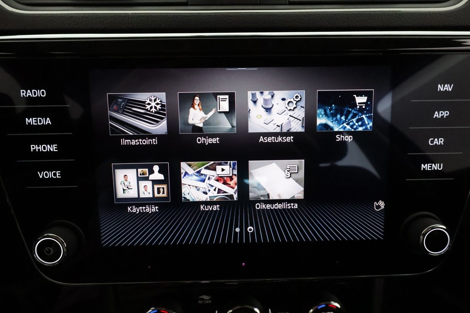 Skoda Superb 2023 1.5 TSI ACT Style BusinessLine DSG Autom. **Facelift / Webasto / Adapt.vakkari / Muistipenkit / P.kamera / Keyless** - 3,99 % KORKOTARJOUS TÄHÄN AUTOON - Suomi-auto / Merkkihuollettu