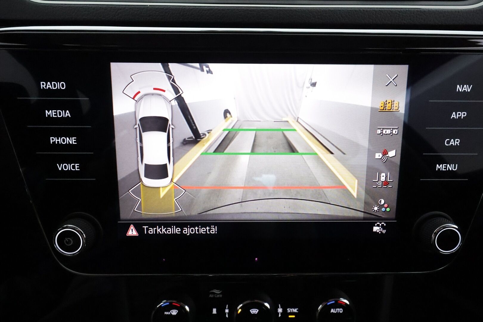 Skoda Superb 2023 1.5 TSI ACT Style BusinessLine DSG Autom. **Facelift / Webasto / Adapt.vakkari / Muistipenkit / P.kamera / Keyless** - 3,99 % KORKOTARJOUS TÄHÄN AUTOON - Suomi-auto / Merkkihuollettu