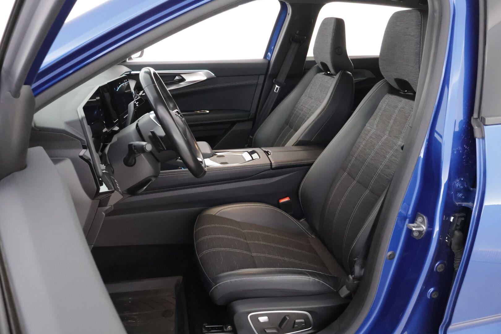 Renault Austral 2023 mild hybrid 160 auto techno launch edition * Adapt.Vakkari / Hieronta / Peruutuskamera / Puolinahkasisusta / LED Pure Vision - Suomiauto / Juuri tullut Tampereelle / Huippuvarusteet! - HULLUT AVAJAISHULINAT KORKOTARJOUS 3,29 %