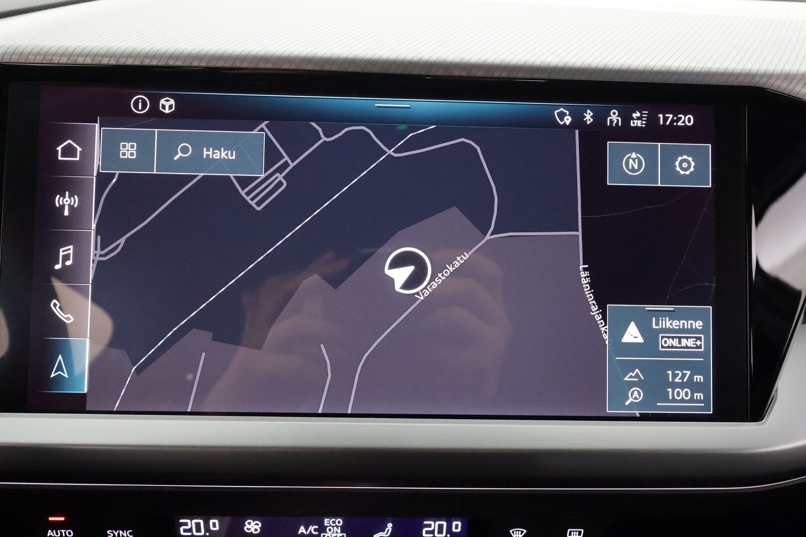 Audi Q4 e-tron 2023 45 e-tron quattro * ILP / Koukku / ACC / Matrix-LED / P.Kamera / Sportpenkit / Navi / Kaistavahti * - 1-om Suomi-auto / Kahdet renkaat aluvanteilla / 2x Latauskaapelit / Merkkihuollot