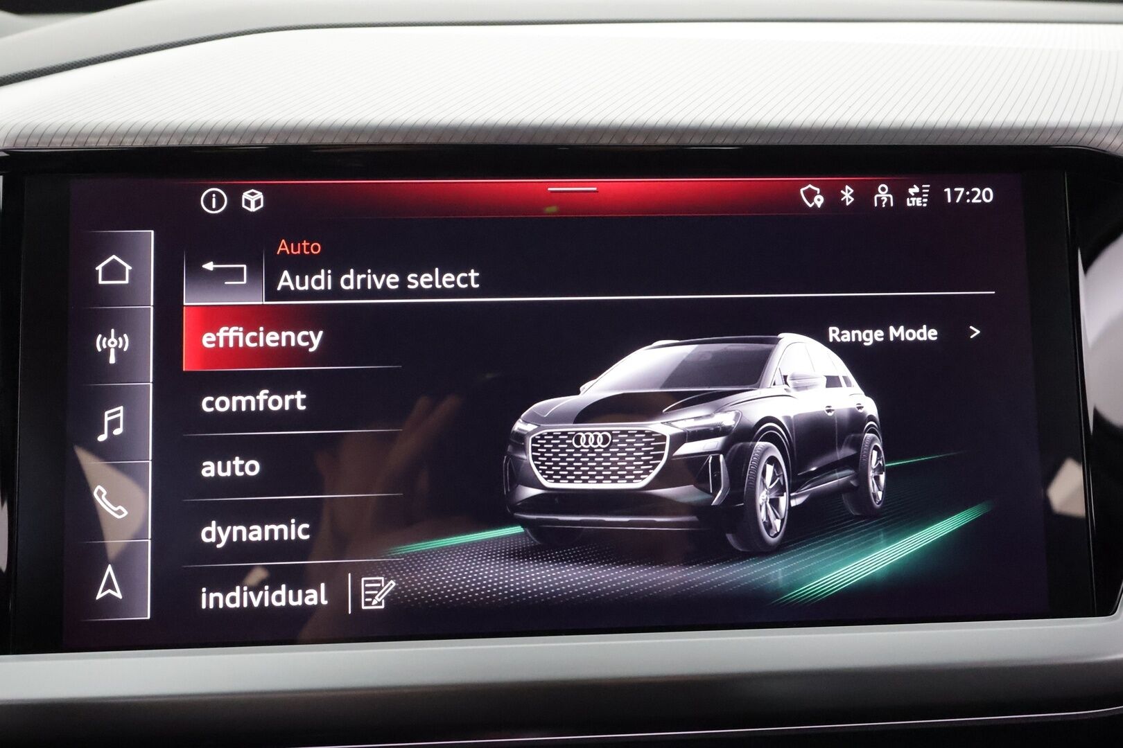 Audi Q4 e-tron 2023 45 e-tron quattro * ILP / Koukku / ACC / Matrix-LED / P.Kamera / Sportpenkit / Navi / Kaistavahti * - 1-om Suomi-auto / Kahdet renkaat aluvanteilla / 2x Latauskaapelit / Merkkihuollot