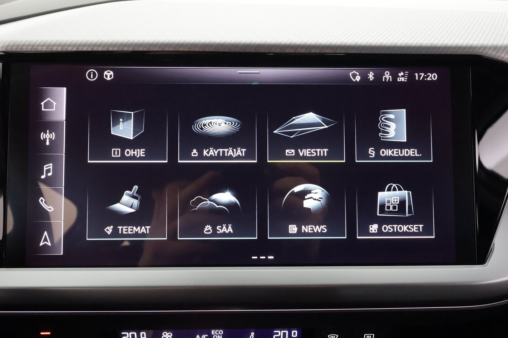 Audi Q4 e-tron 2023 45 e-tron quattro * ILP / Koukku / ACC / Matrix-LED / P.Kamera / Sportpenkit / Navi / Kaistavahti * - 1-om Suomi-auto / Kahdet renkaat aluvanteilla / 2x Latauskaapelit / Merkkihuollot