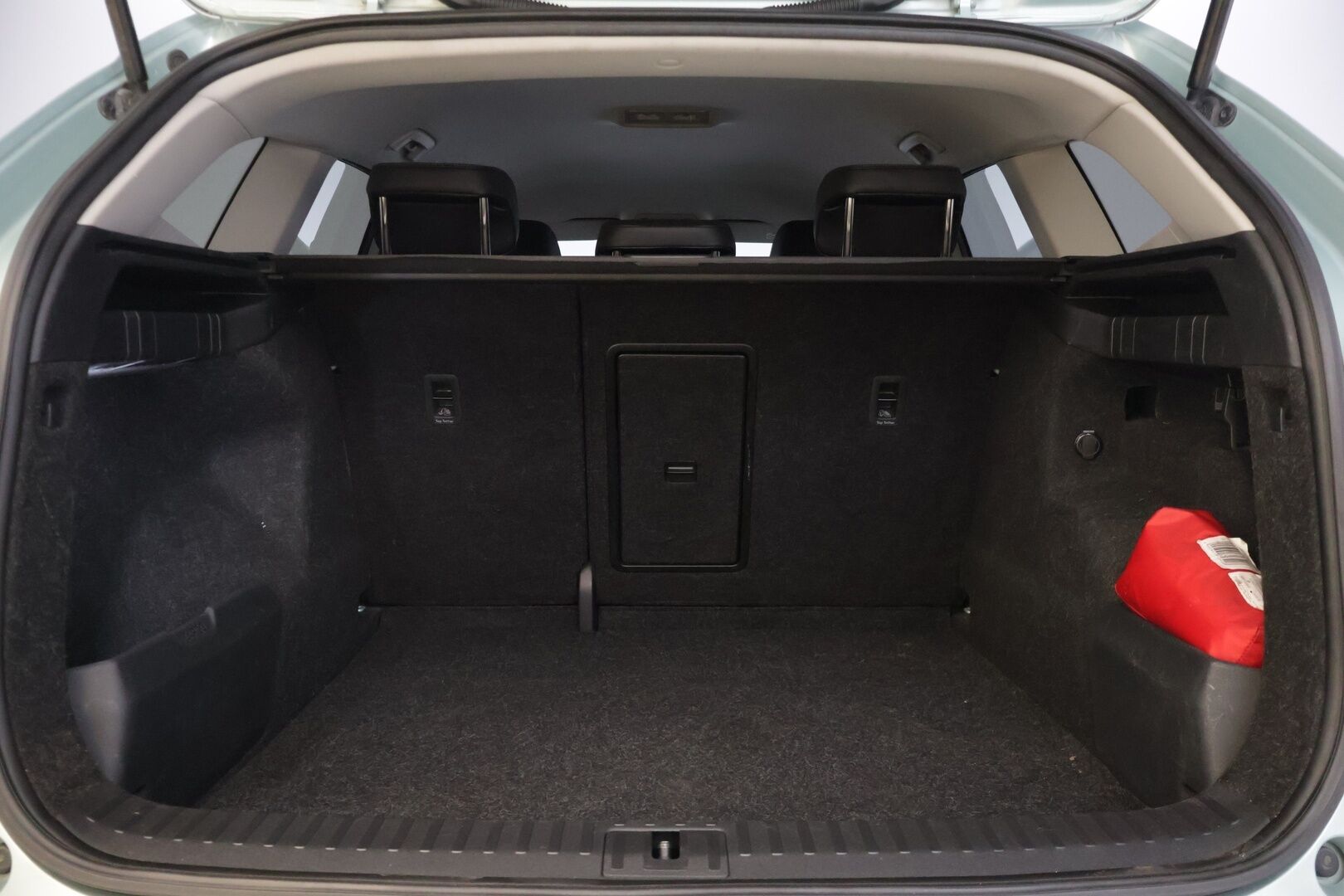 Skoda Enyaq 2023 80 iV - | ACC | ILP | Keylessgo | P-kamera | 2-om Suomi-auto | Apple&Android carplay | Merkkihuollot | Ratinlämmitin | LED | Puolinahat |