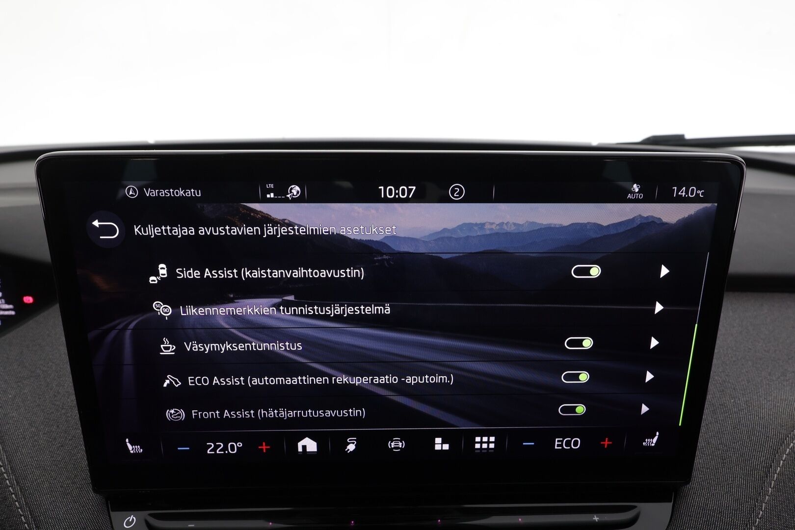 Skoda Enyaq 2023 80 iV * ACC / ILP / P.kamera / LED / Navi / Kaistavahti / Keyless * - 2-om Suomi-auto / Akku kuntotarkastettu / Kahdet renkaat aluvanteilla / Merkkihuollot