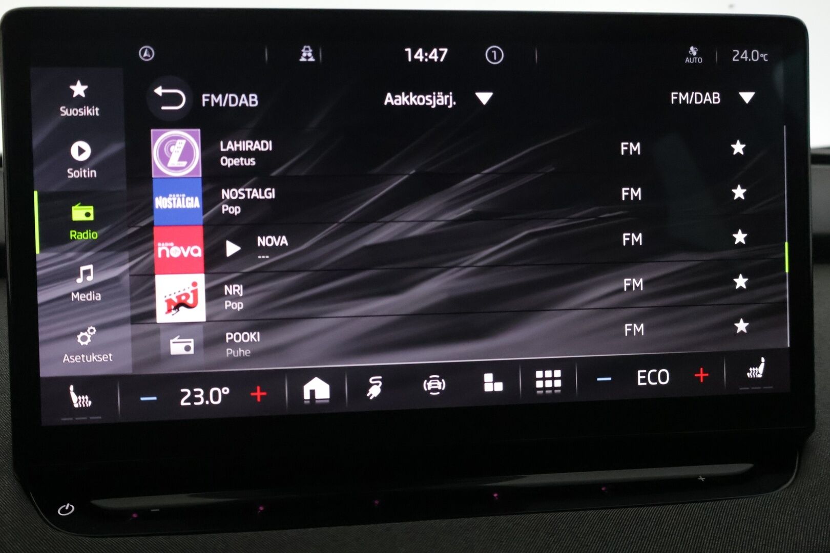 Skoda Enyaq 2023 80 iV - | ACC | ILP | Keylessgo | P-kamera | 2-om Suomi-auto | Apple&Android carplay | Merkkihuollot | Ratinlämmitin | LED | Puolinahat |