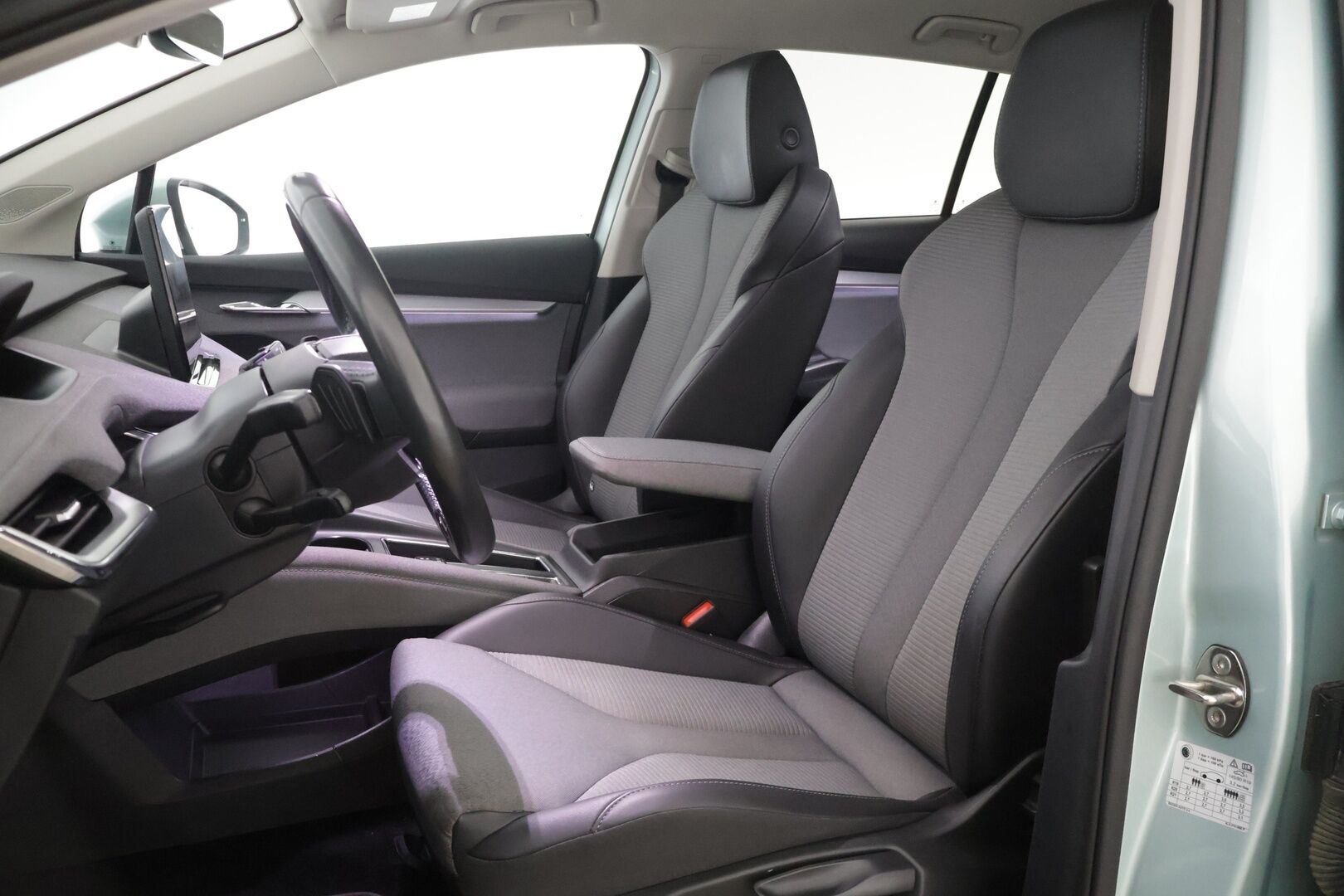 Skoda Enyaq 2023 80 iV - | ACC | ILP | Keylessgo | P-kamera | 2-om Suomi-auto | Apple&Android carplay | Merkkihuollot | Ratinlämmitin | LED | Puolinahat |