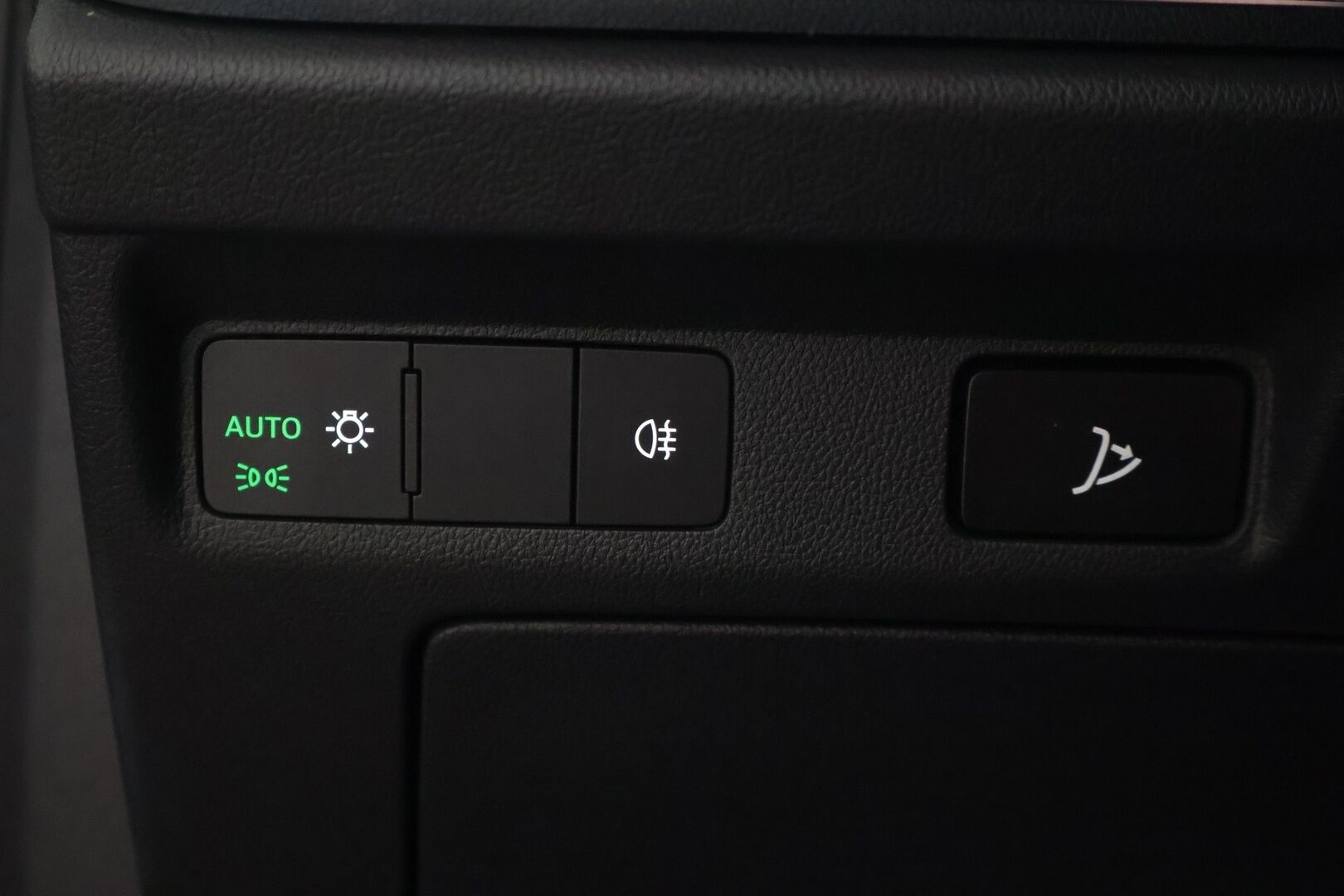 Skoda Enyaq 2023 80 iV - | ACC | ILP | Keylessgo | P-kamera | 2-om Suomi-auto | Apple&Android carplay | Merkkihuollot | Ratinlämmitin | LED | Puolinahat |