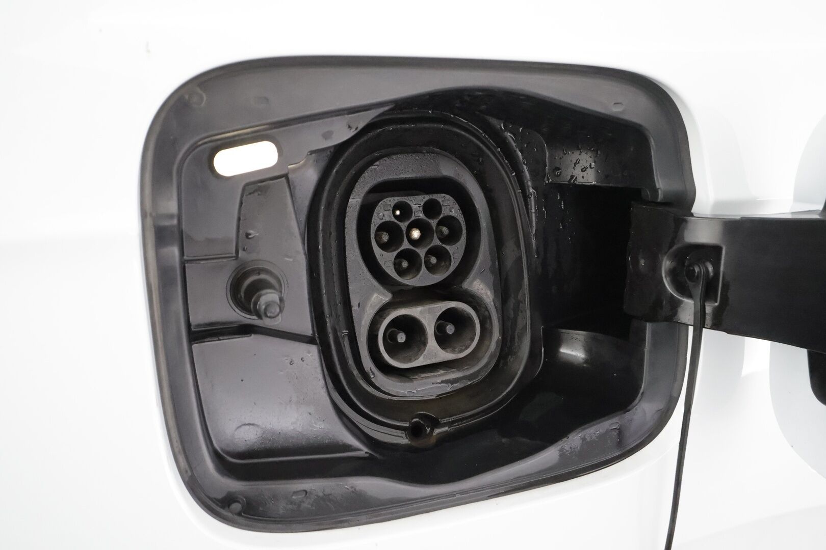Skoda Enyaq 2023 80 Style iV - | ACC | ILP | Koukku | Canton | Muistipenkki | Matrix-LED | P.Kamera | Puolinahat | Ratinlämmitys | 1.Om Suomi-auto | Kahdet renkaat | Merkkihuollettu |