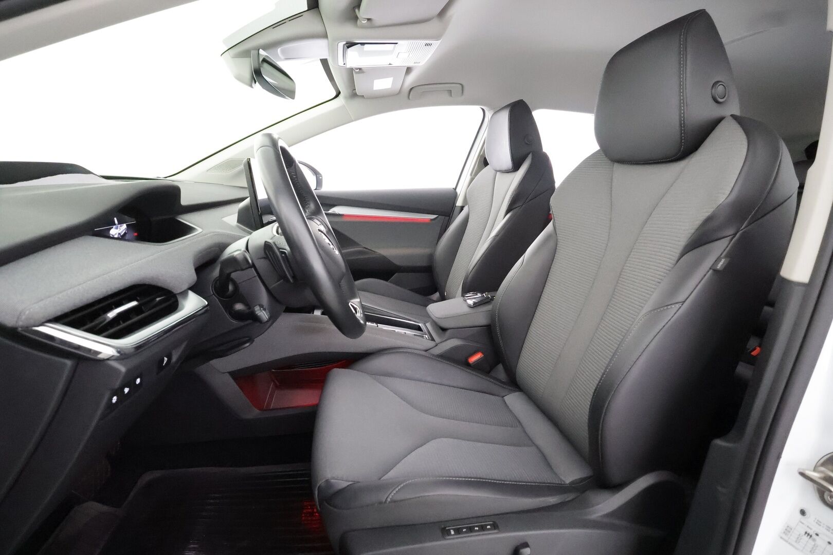 Skoda Enyaq 2023 80 Style iV - | ACC | ILP | Koukku | Canton | Muistipenkki | Matrix-LED | P.Kamera | Puolinahat | Ratinlämmitys | 1.Om Suomi-auto | Kahdet renkaat | Merkkihuollettu |