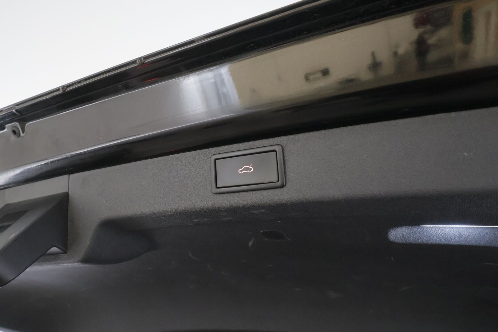 Skoda Enyaq 2023 80 iV - | ACC | ILP | Puolinahat | 360° | Lane Assist | Side Assist | Keyless | LED | Lämm. ratti | Sähk. takaluukku | 1-om suomiauto | 2x renkaat aluin | 