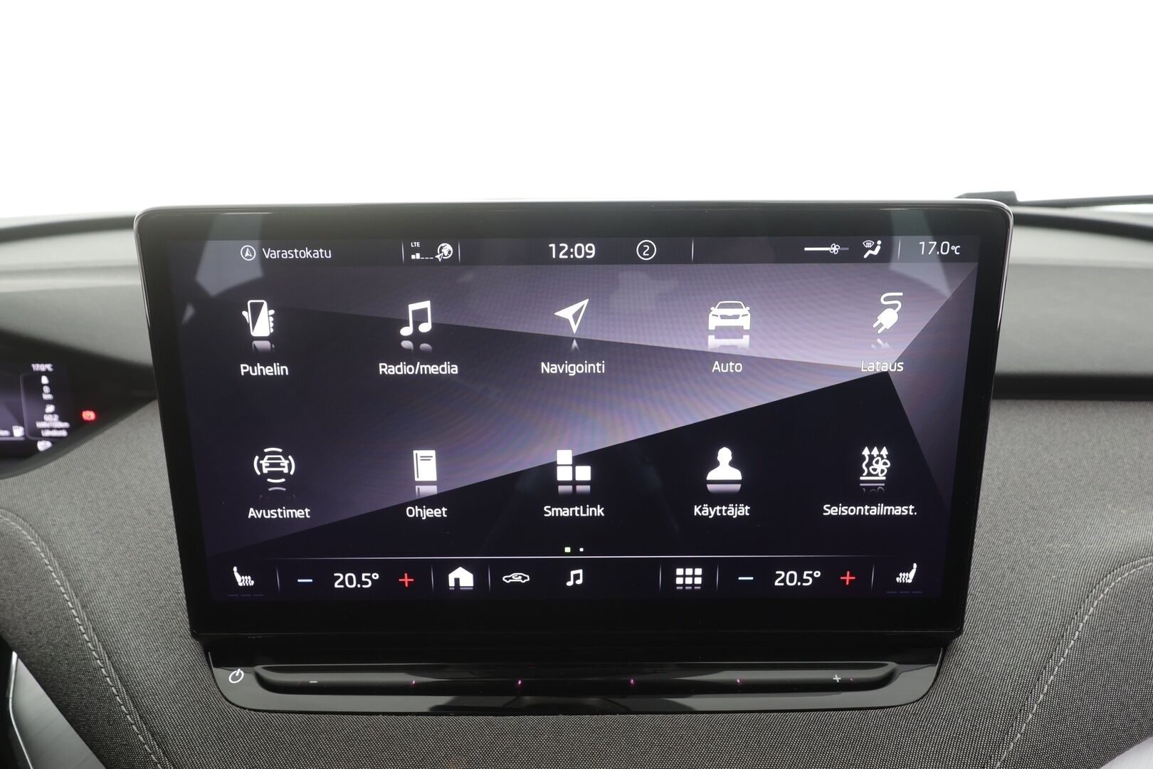 Skoda Enyaq 2023 80 iV - | ACC | ILP | Puolinahat | 360° | Lane Assist | Side Assist | Keyless | LED | Lämm. ratti | Sähk. takaluukku | 1-om suomiauto | 2x renkaat aluin | 