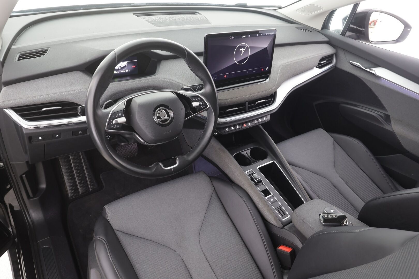 Skoda Enyaq 2023 80 iV - | ACC | ILP | Puolinahat | 360° | Lane Assist | Side Assist | Keyless | LED | Lämm. ratti | Sähk. takaluukku | 1-om suomiauto | 2x renkaat aluin | 