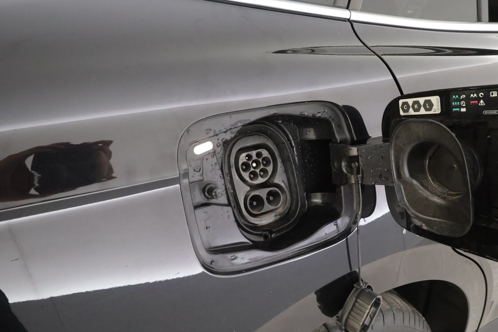 Skoda Enyaq 2023 80 iV - | ACC | ILP | Puolinahat | 360° | Lane Assist | Side Assist | Keyless | LED | Lämm. ratti | Sähk. takaluukku | 1-om suomiauto | 2x renkaat aluin | 