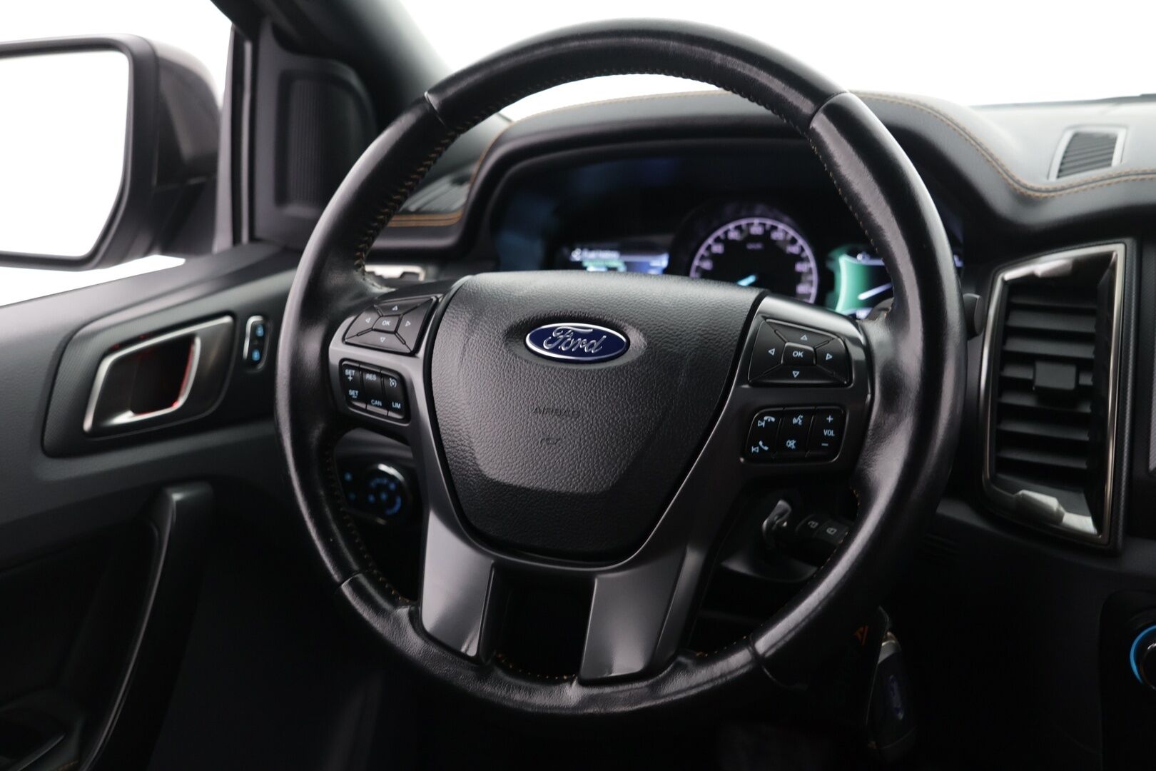 Ford Ranger 2017 Double Cab 3,2TDCi 200 hv A6 Wildtrak 4x4 - | Sähköpenkit | Webasto | Kutoskone